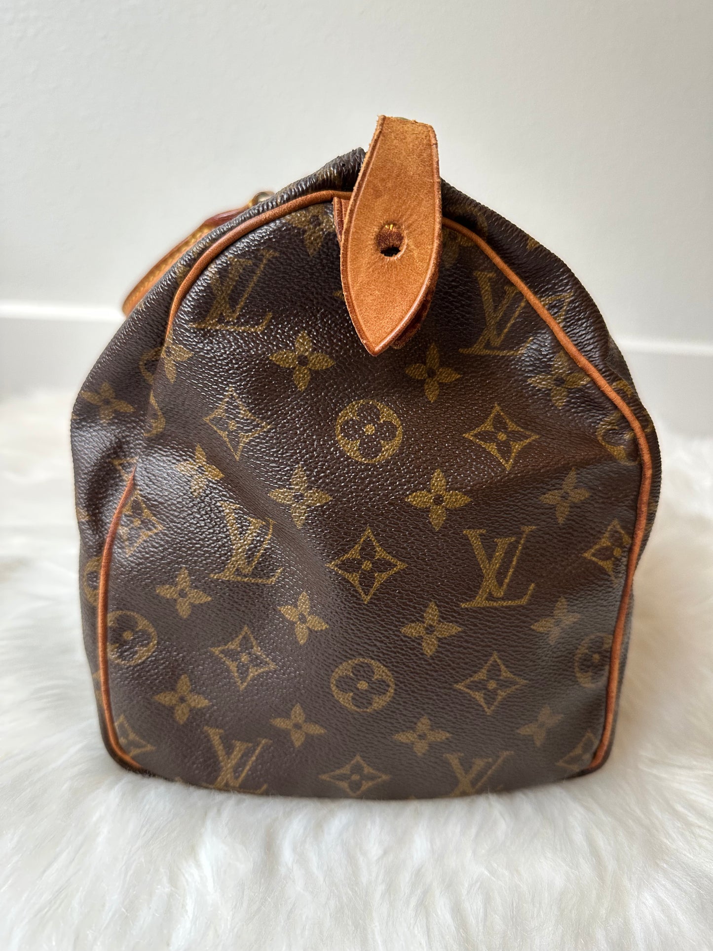 Pre-owned Authentic Louis Vuitton Speedy 30 Monogram Handbag