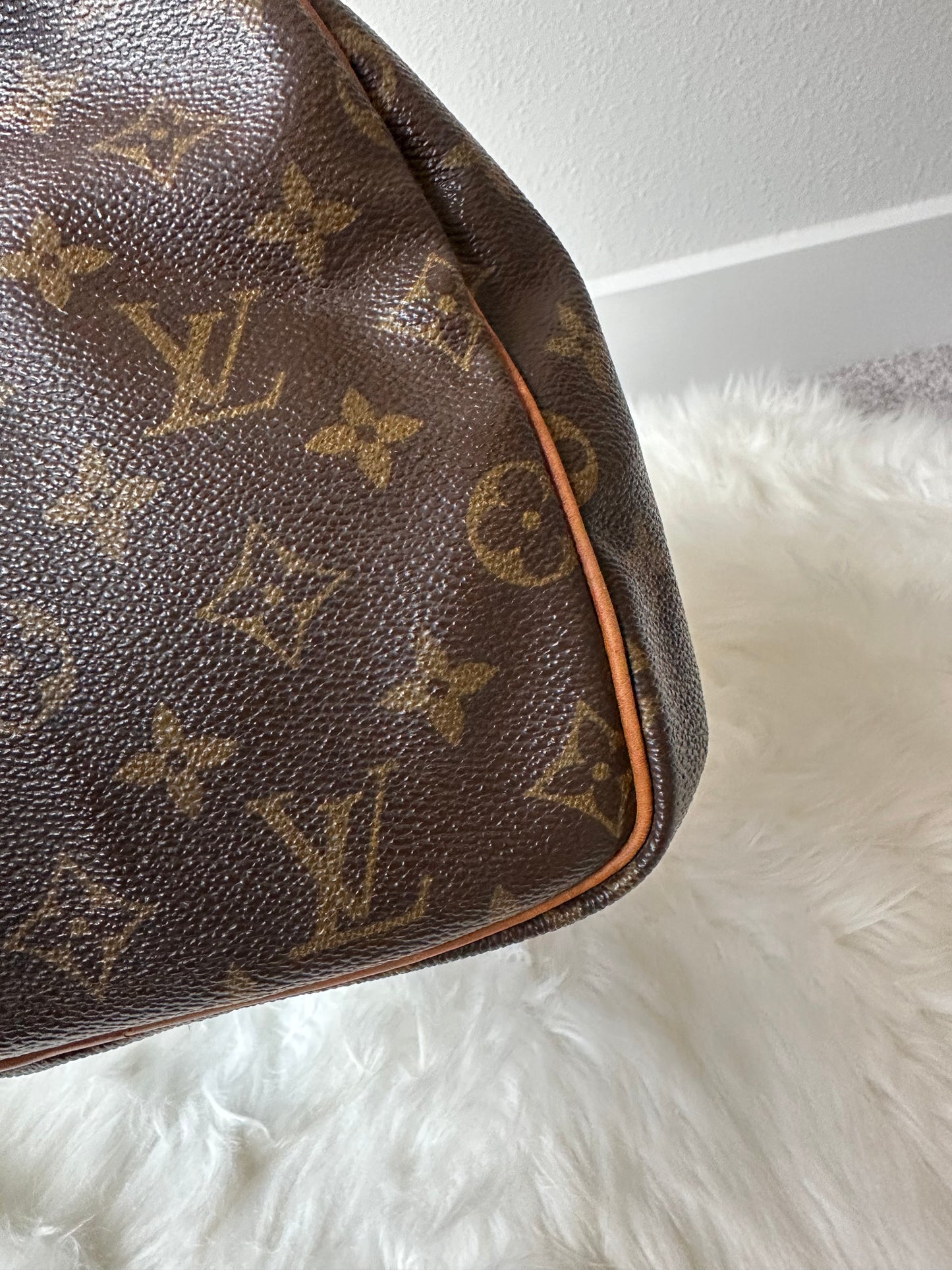 Pre-owned Authentic Louis Vuitton Speedy 30 Monogram Handbag