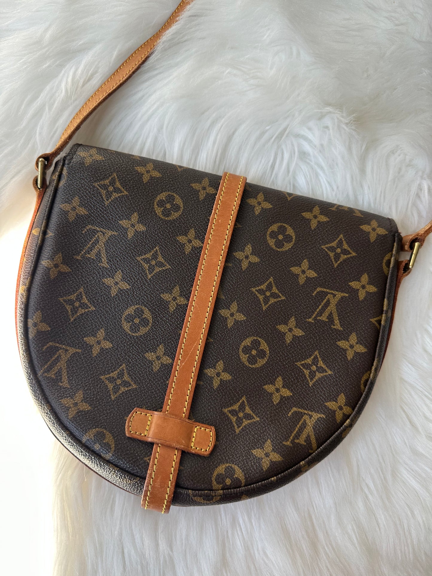 Pre-owned Authentic Louis Vuitton Chantilly MM Monogram Crossbody Bag
