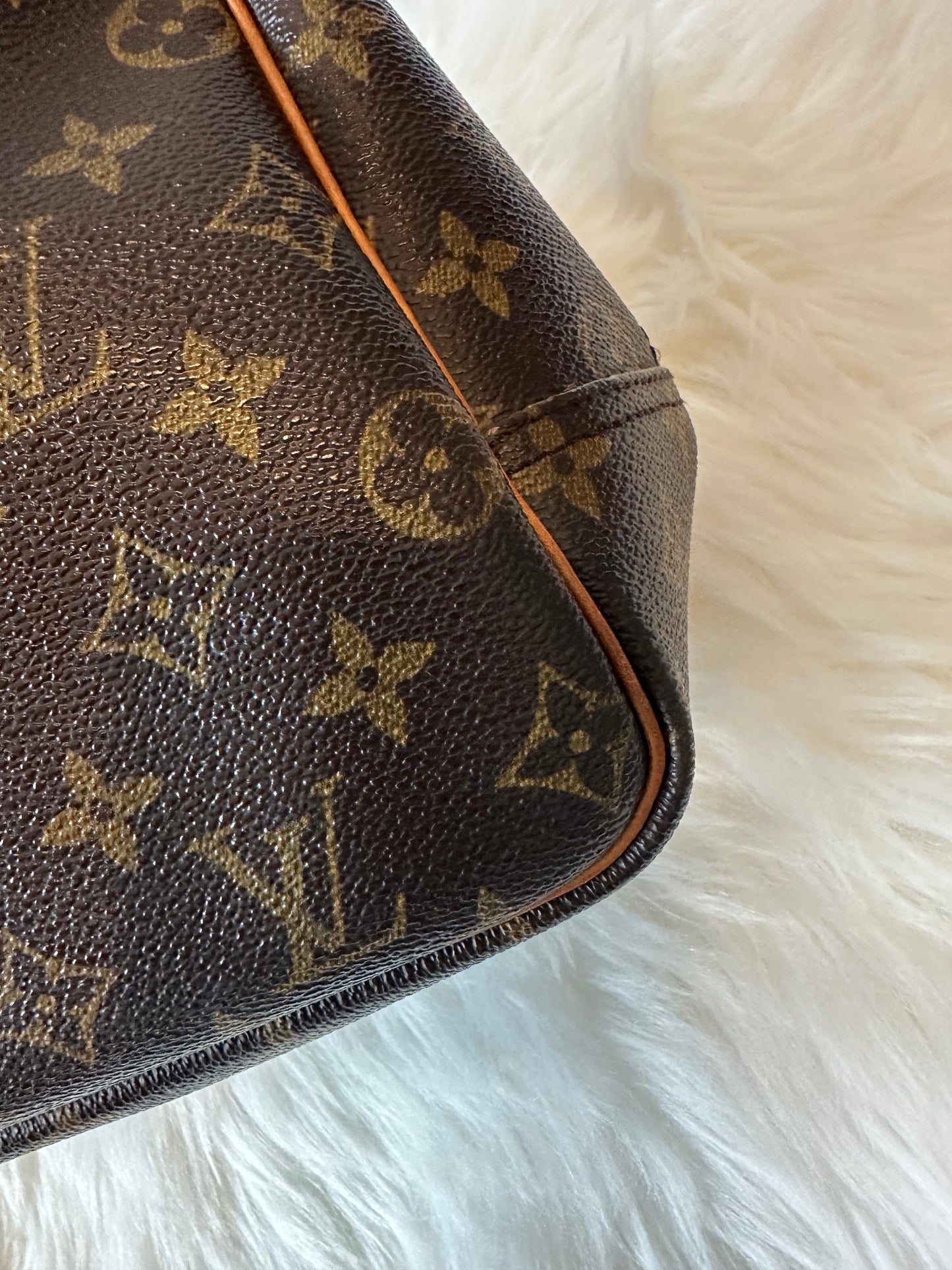 Pre-owned Authentic Louis Vuitton Deauville Monogram Handbag