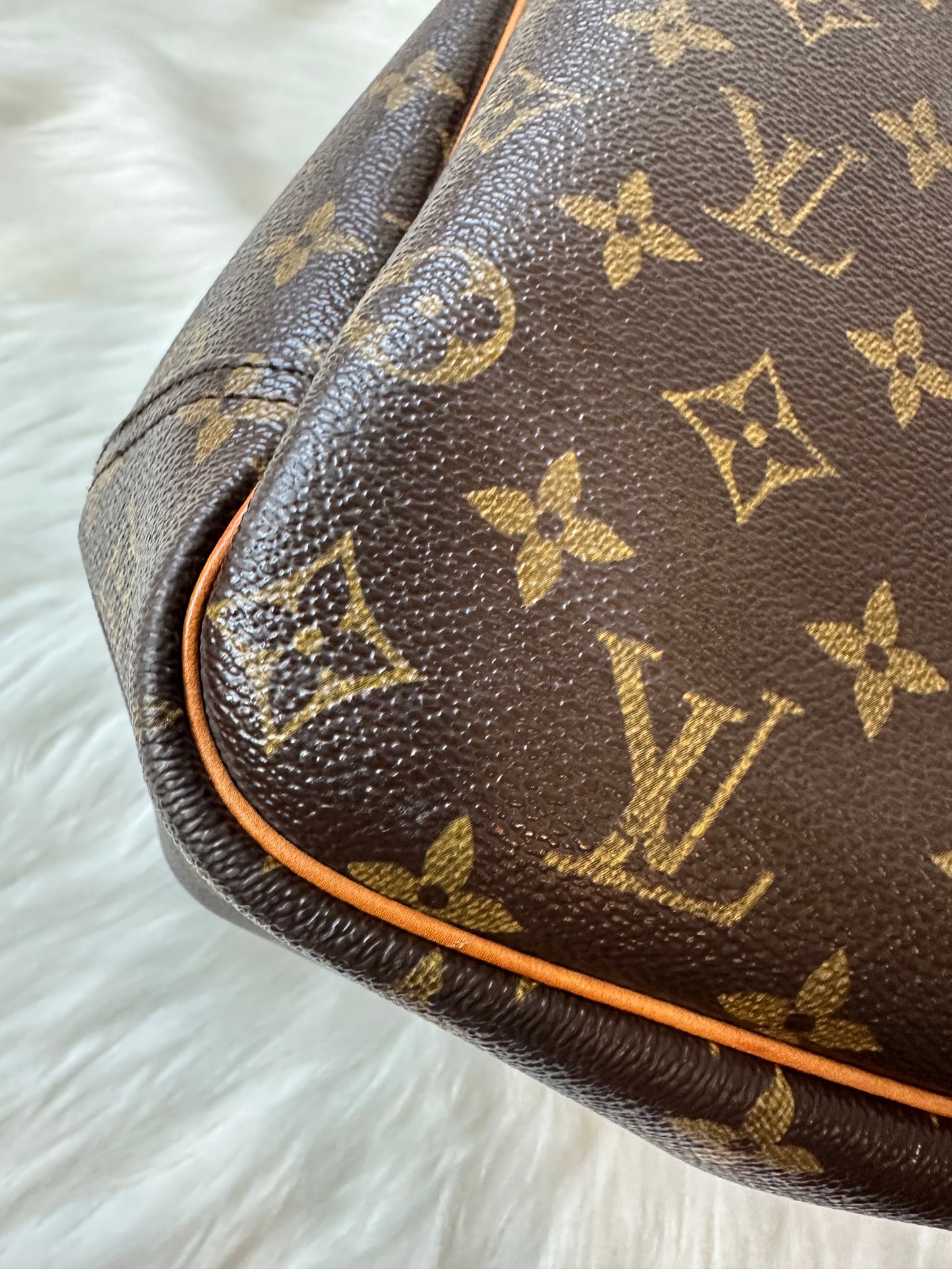 Pre-owned Authentic Louis Vuitton Deauville Monogram Handbag