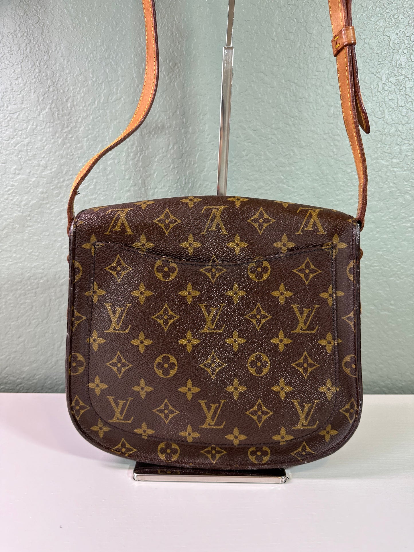 Pre-owned Authentic Louis Vuitton Saint Cloud GM Monogram Crossbody Bag