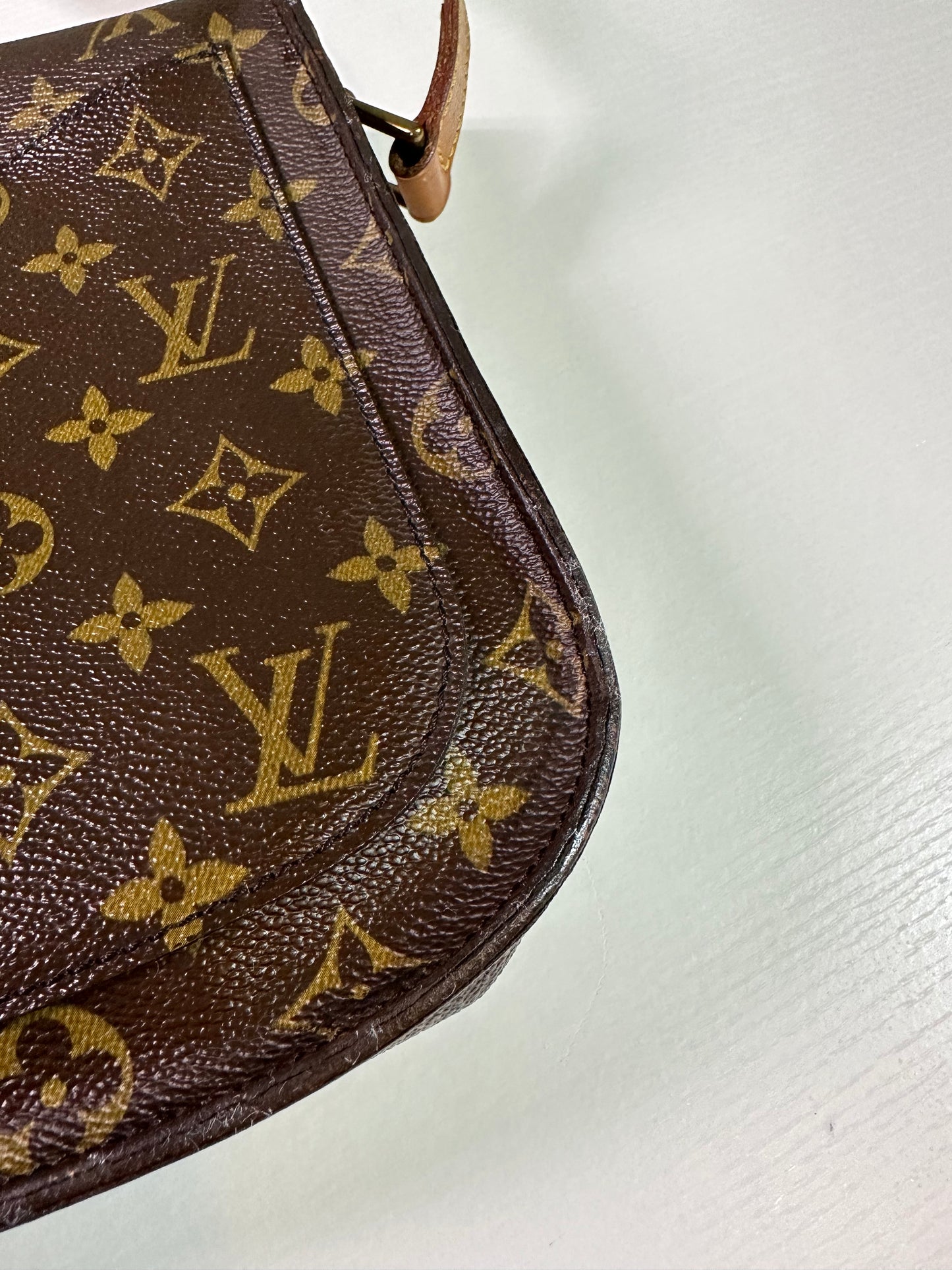 Pre-owned Authentic Louis Vuitton Saint Cloud GM Monogram Crossbody Bag