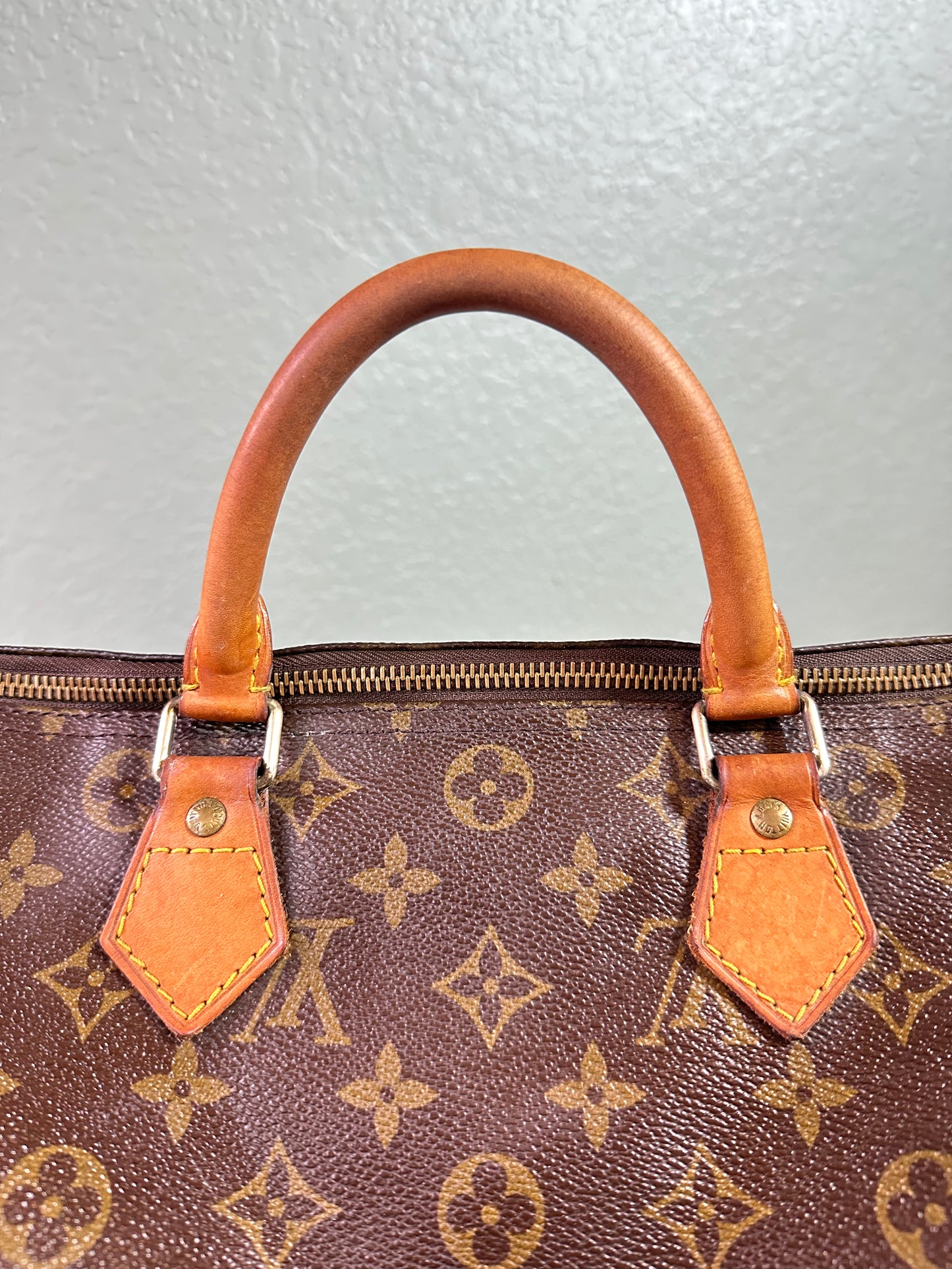 Pre-owned Authentic Louis Vuitton Speedy 30 Monogram Handbag