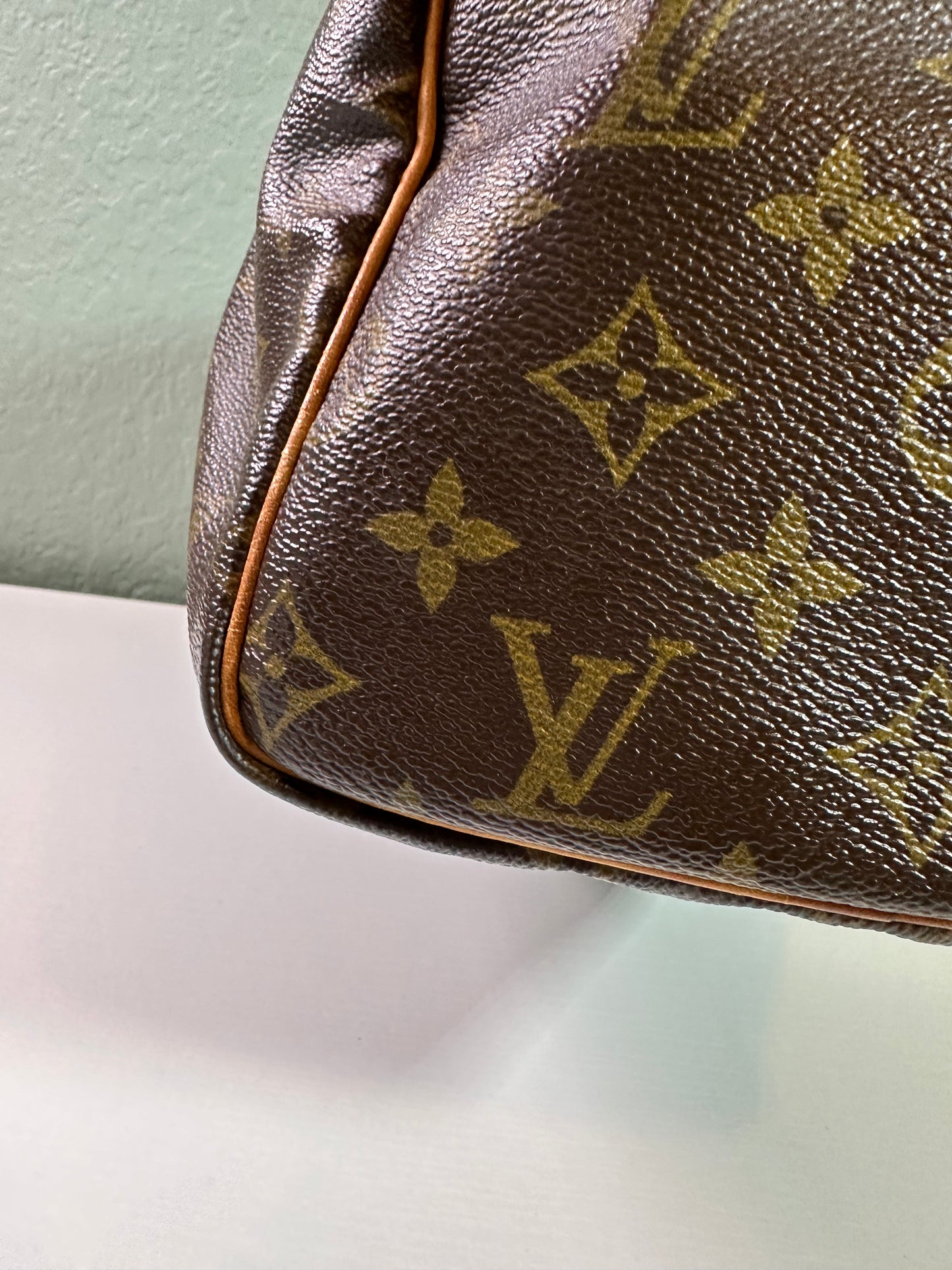 Pre-owned Authentic Louis Vuitton Speedy 30 Monogram Handbag