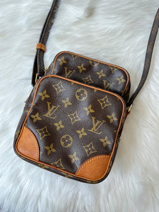 Louis Vuitton Coated Canvas Wallet – Chic Consignment LLC