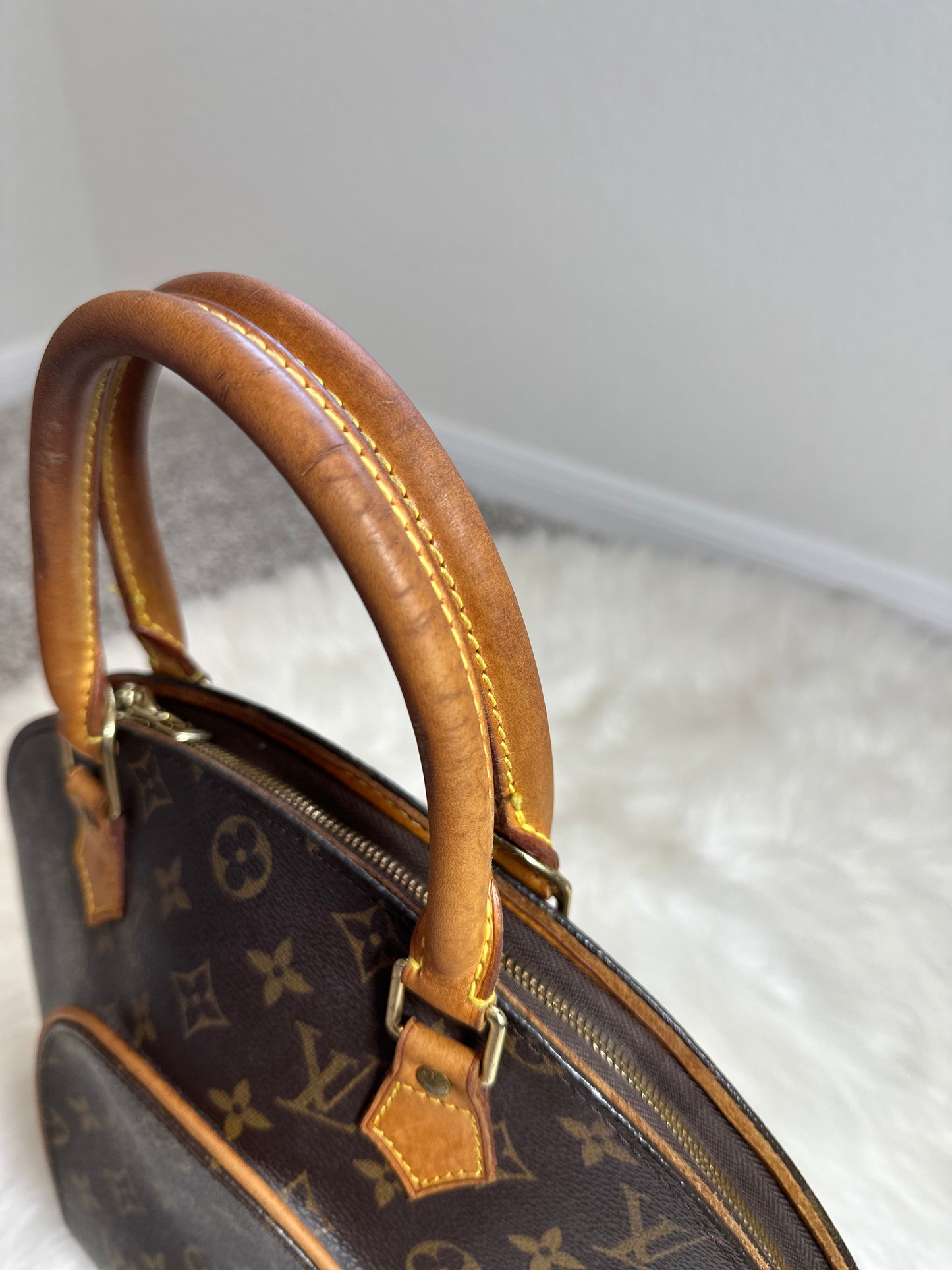 Pre-owned Authentic Louis Vuitton Ellipse MM Monogram Handbag