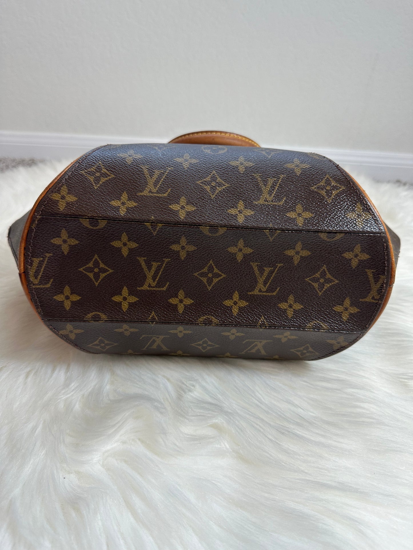 Pre-owned Authentic Louis Vuitton Ellipse MM Monogram Handbag