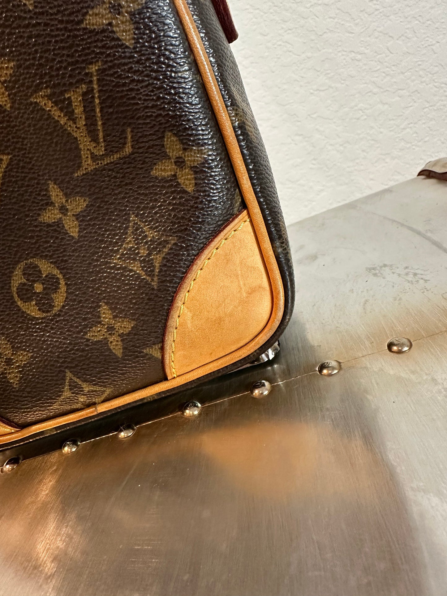 Pre-owned Authentic Louis Vuitton Amazon Monogram Crossbody Bag