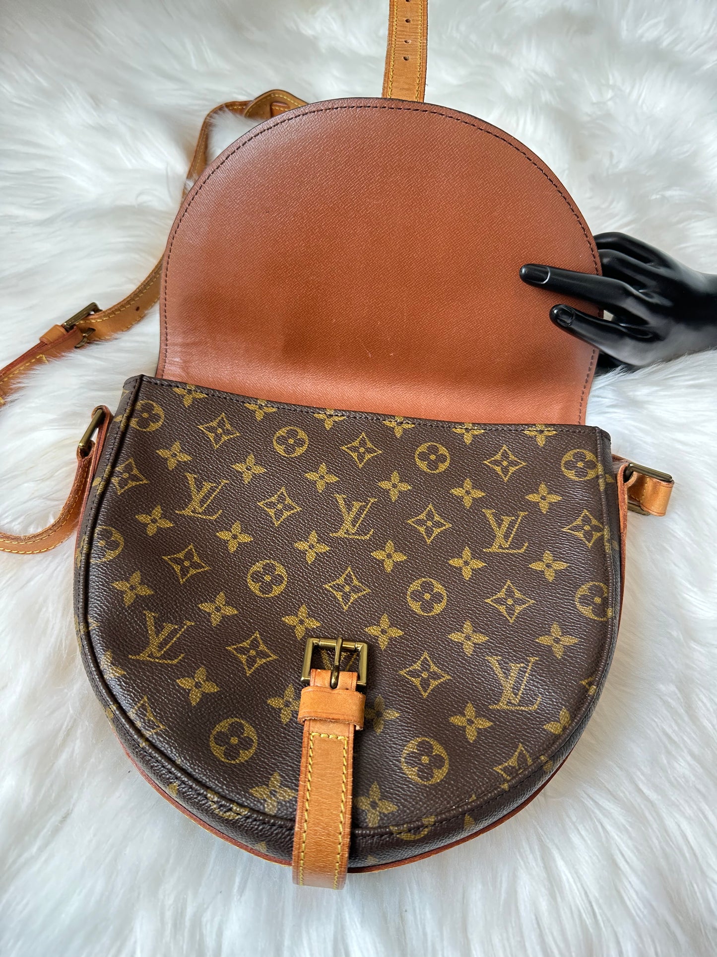 Pre-owned Authentic Louis Vuitton Chantilly GM Monogram Crossbody Bag