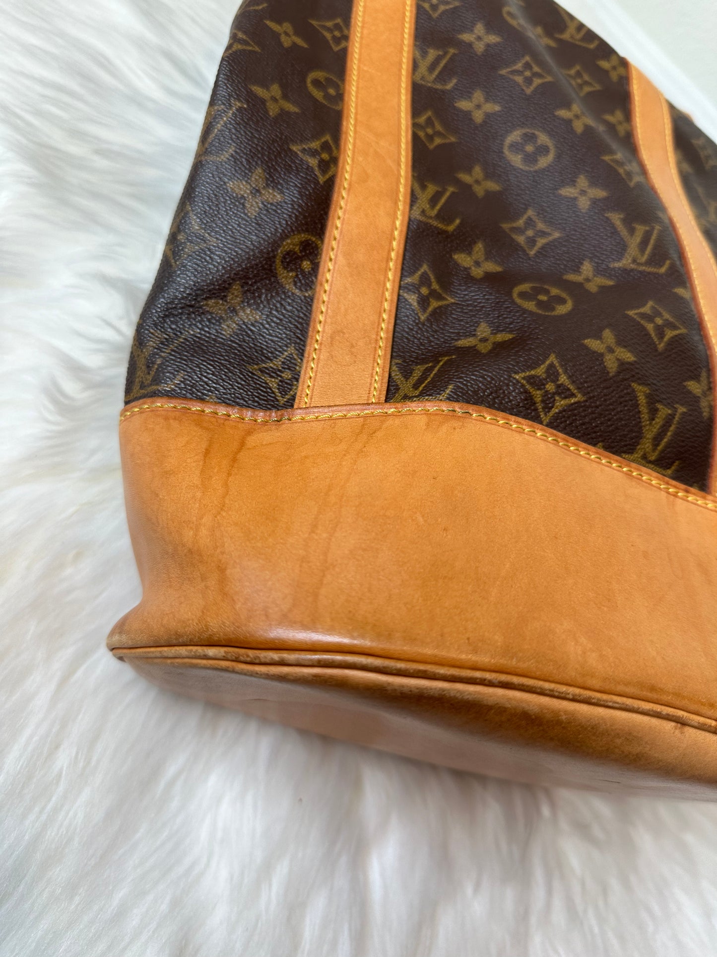 Pre-owned Authentic Louis Vuitton Randonee GM Monogram Backpack