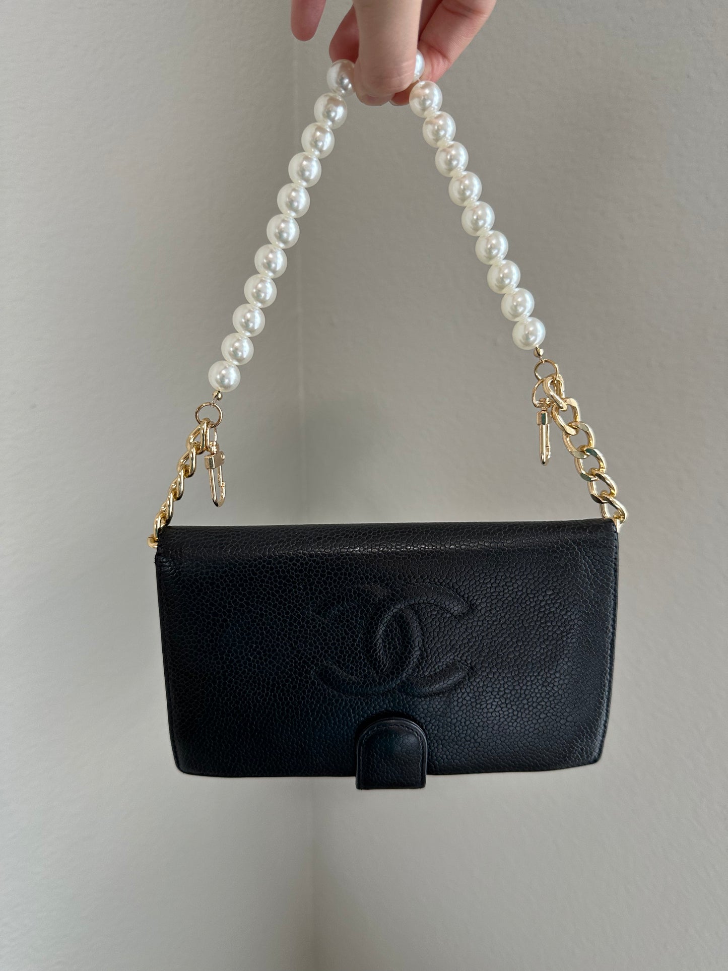 Pre-owned Vintage Chanel Timeless Caviar Wallet