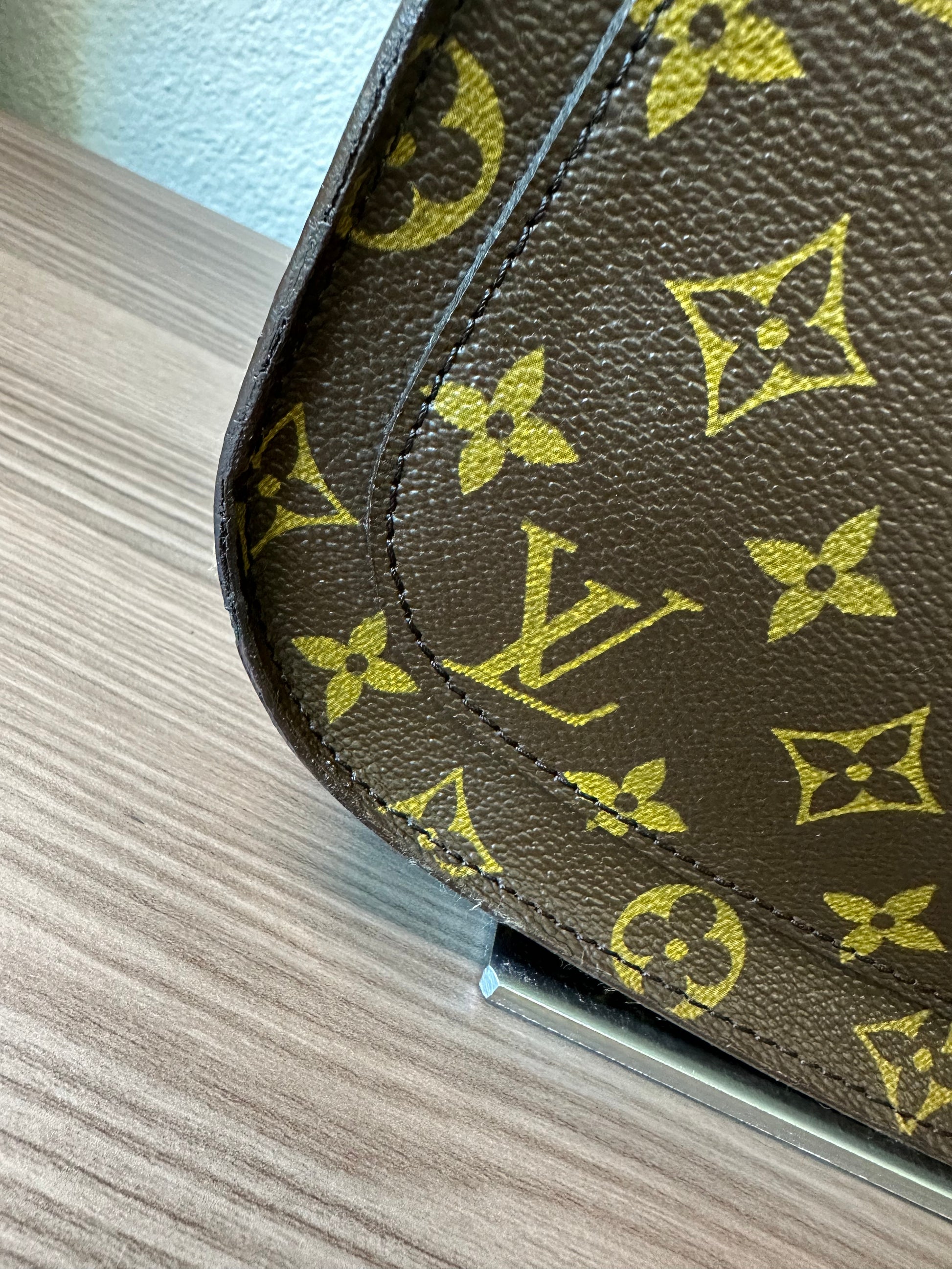 Pre-owned Louis Vuitton Saint Cloud PM Monogram Crossbody Bag – LvChic20