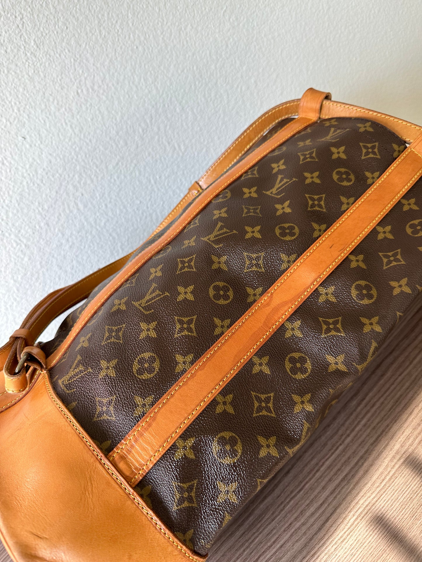 Pre-owned Authentic Louis Vuitton Randonee GM Monogram Backpack