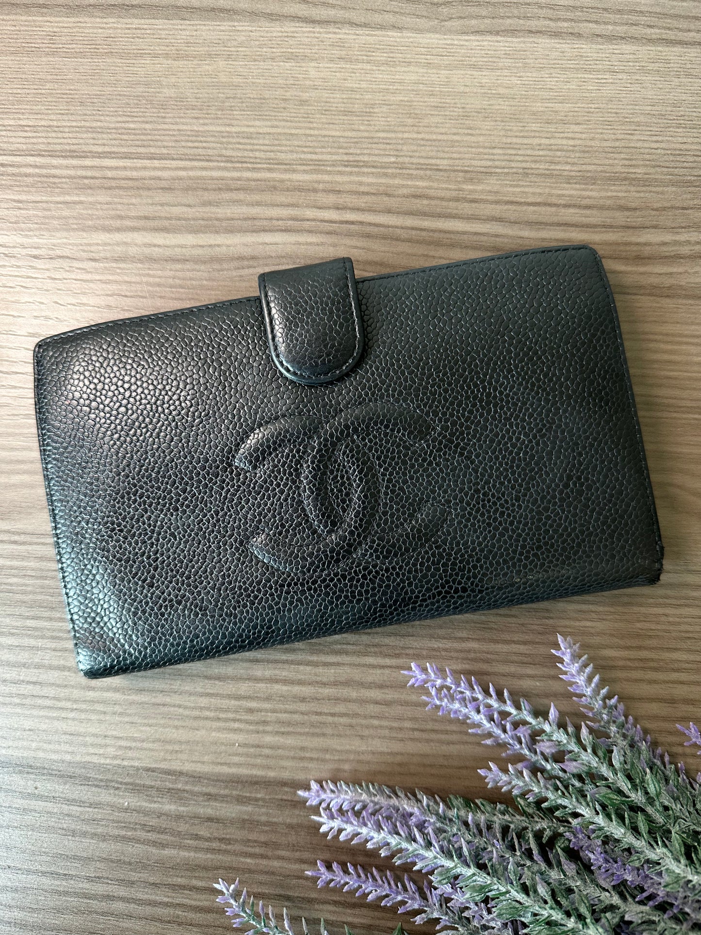 Pre-owned Vintage Chanel Timeless Caviar Wallet