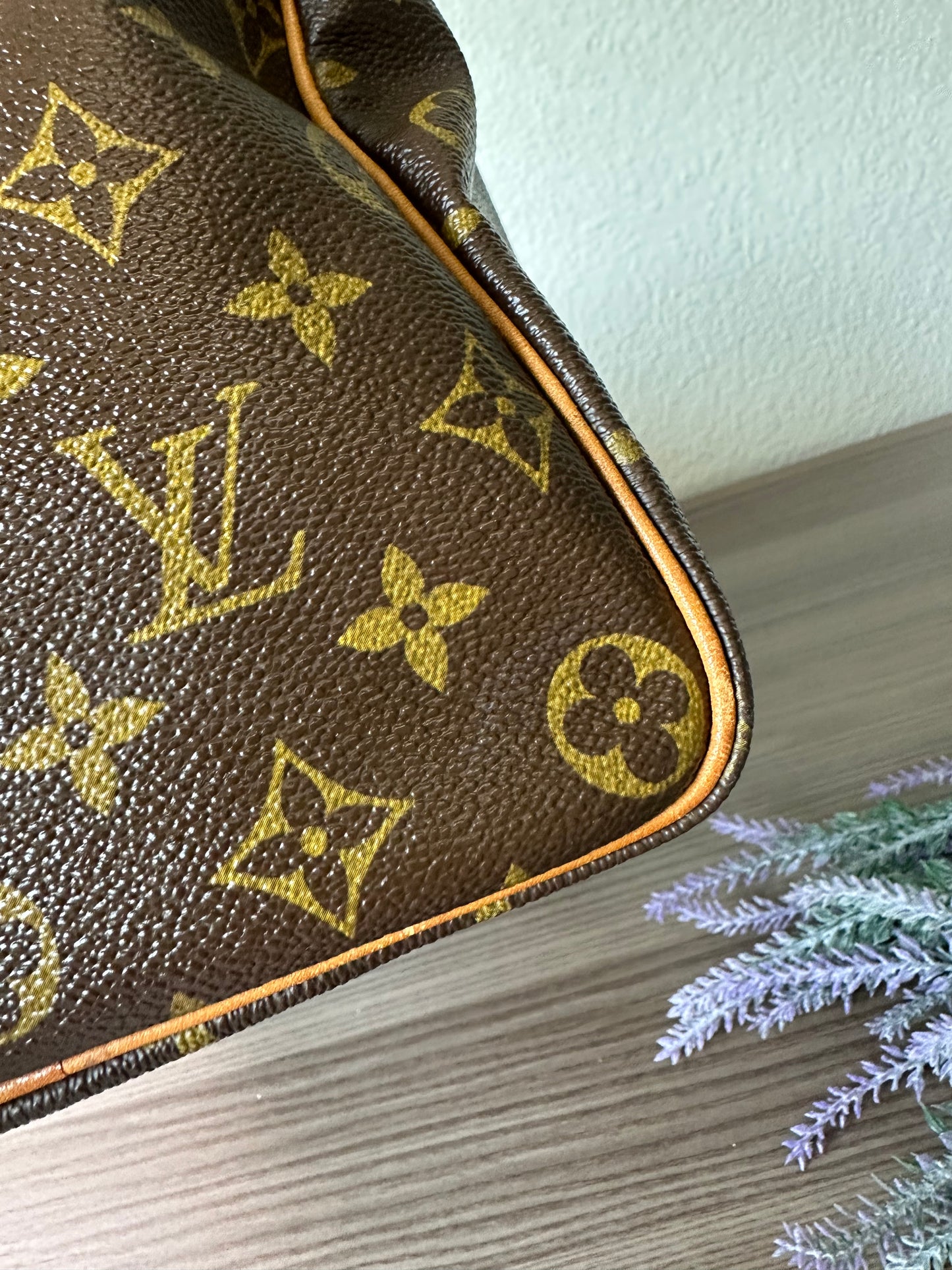 Pre-owned Louis Vuitton Speedy 35 Monogram Handbag