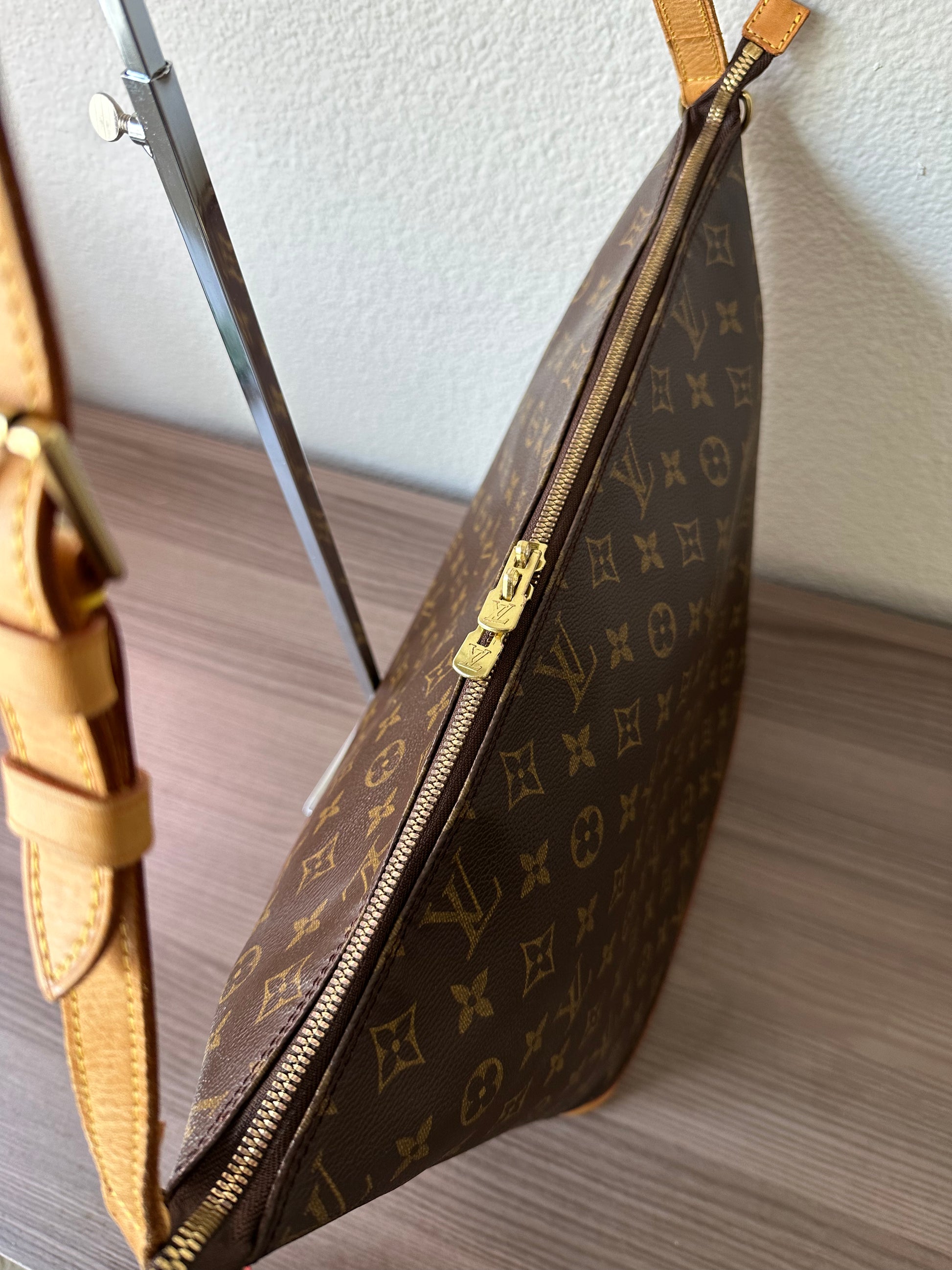Louis Vuitton Monogram amfAR Three Vanity Sharon Stone Bag (Pre Owned) -  ShopStyle Clothes and Shoes