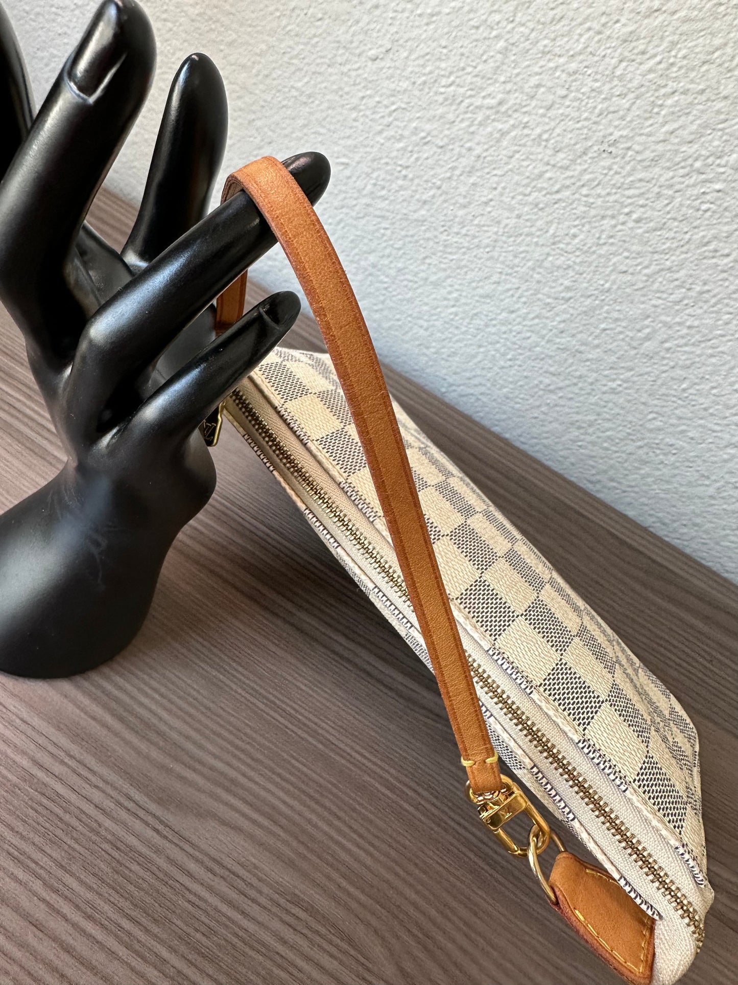 Pre-owned Louis Vuitton Pochette Accessoires Damier Azur Shoulder / Handbag