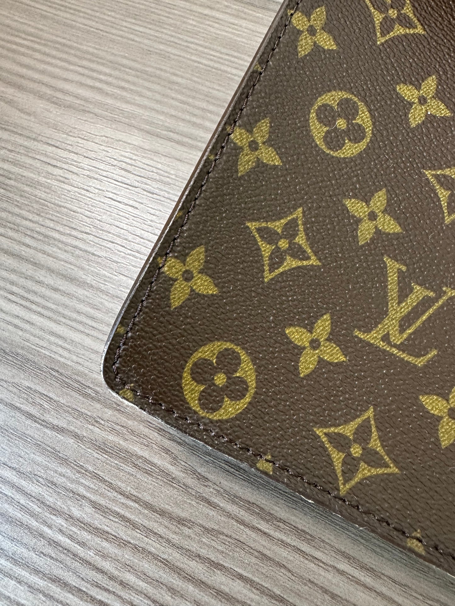 Pre-owned Authentic Louis Vuitton Monogram Porte Documents / Laptop Handbag