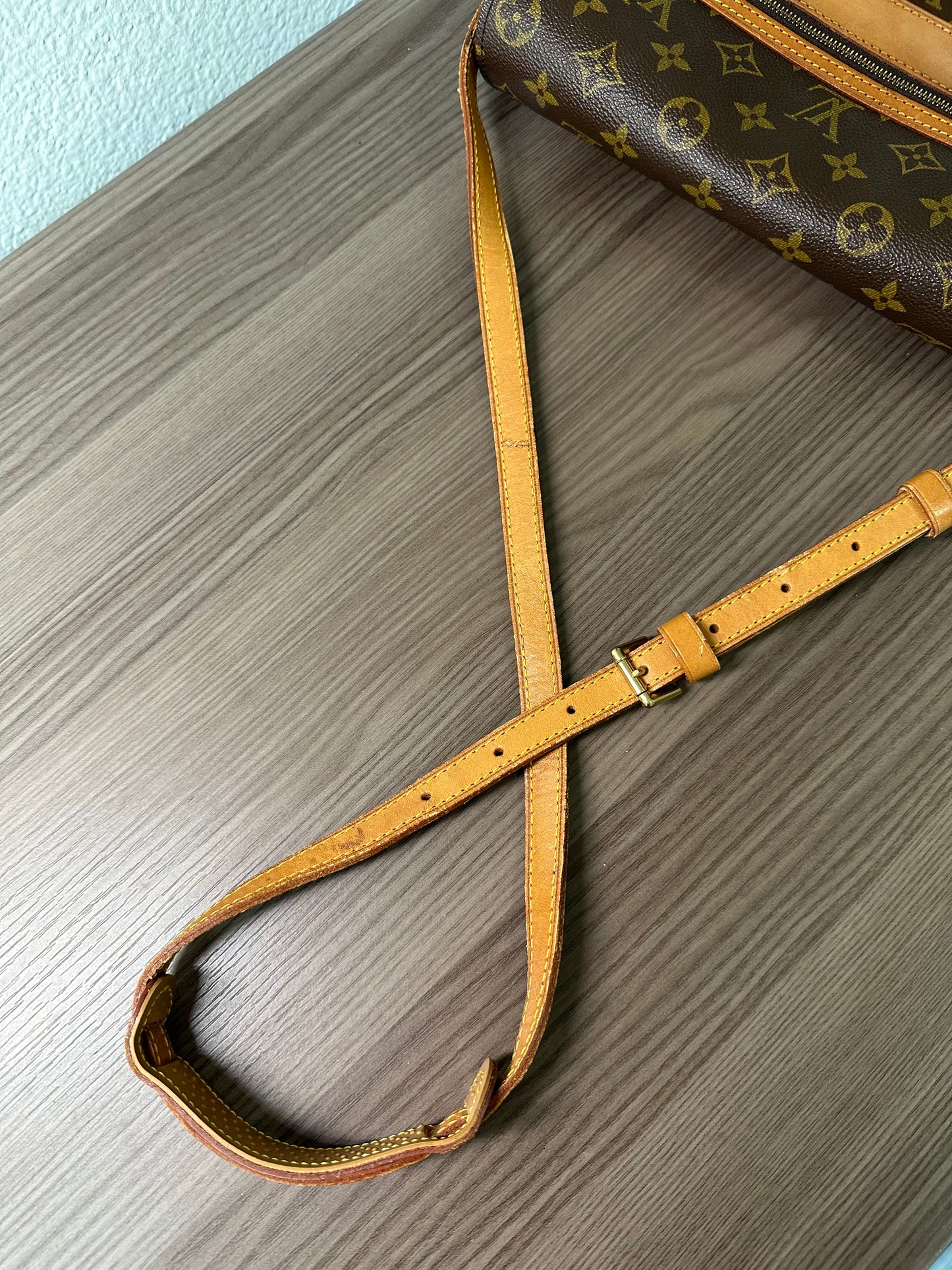 Pre-owned Authentic Louis Vuitton Saint Germain 28 Monogram Crossbody –  LvChic20