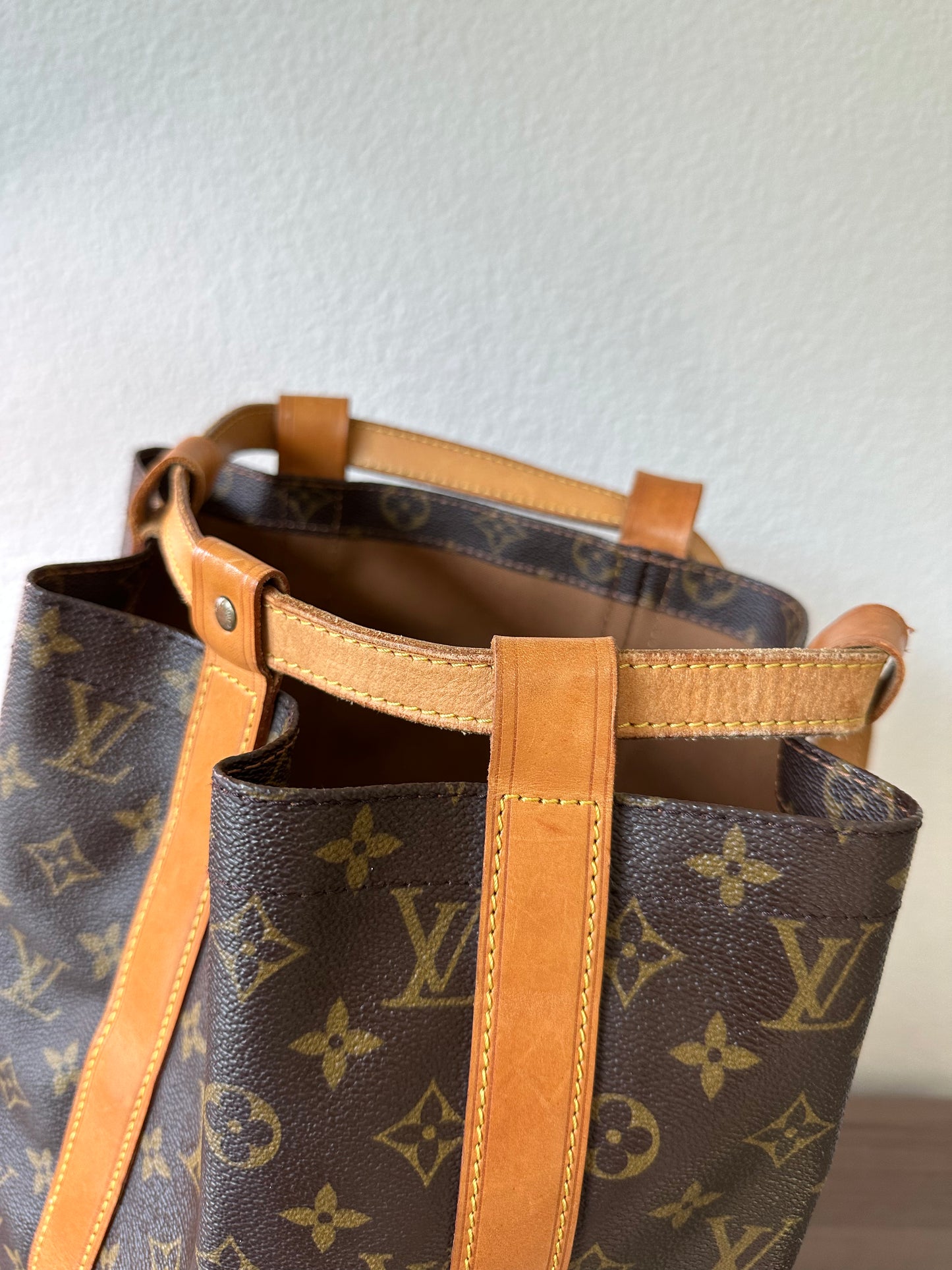 Pre-owned Authentic Louis Vuitton Randonee GM Monogram Backpack