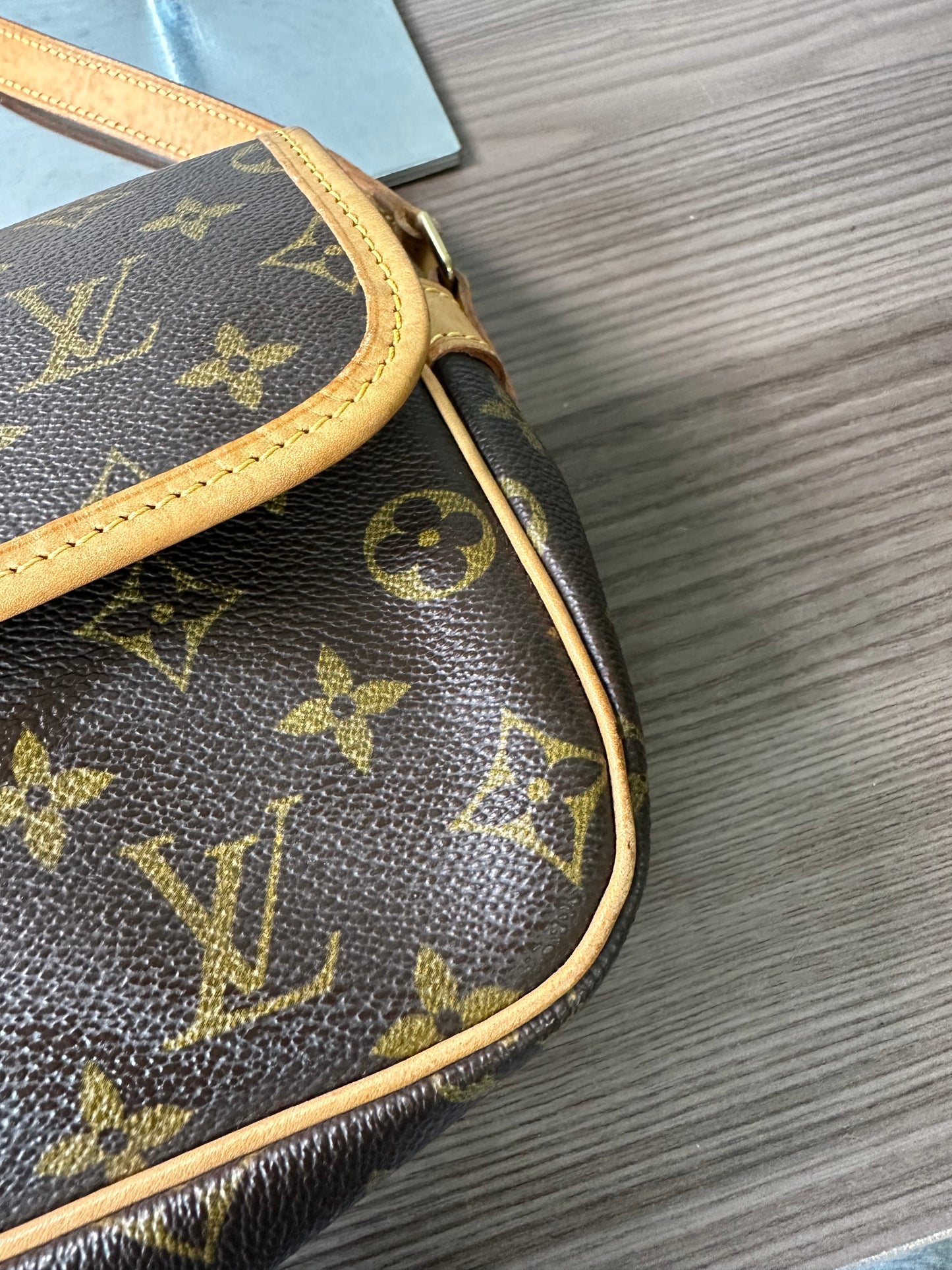 Pre-owned Authentic Louis Vuitton Sologne Crossbody / Shoulder Bag