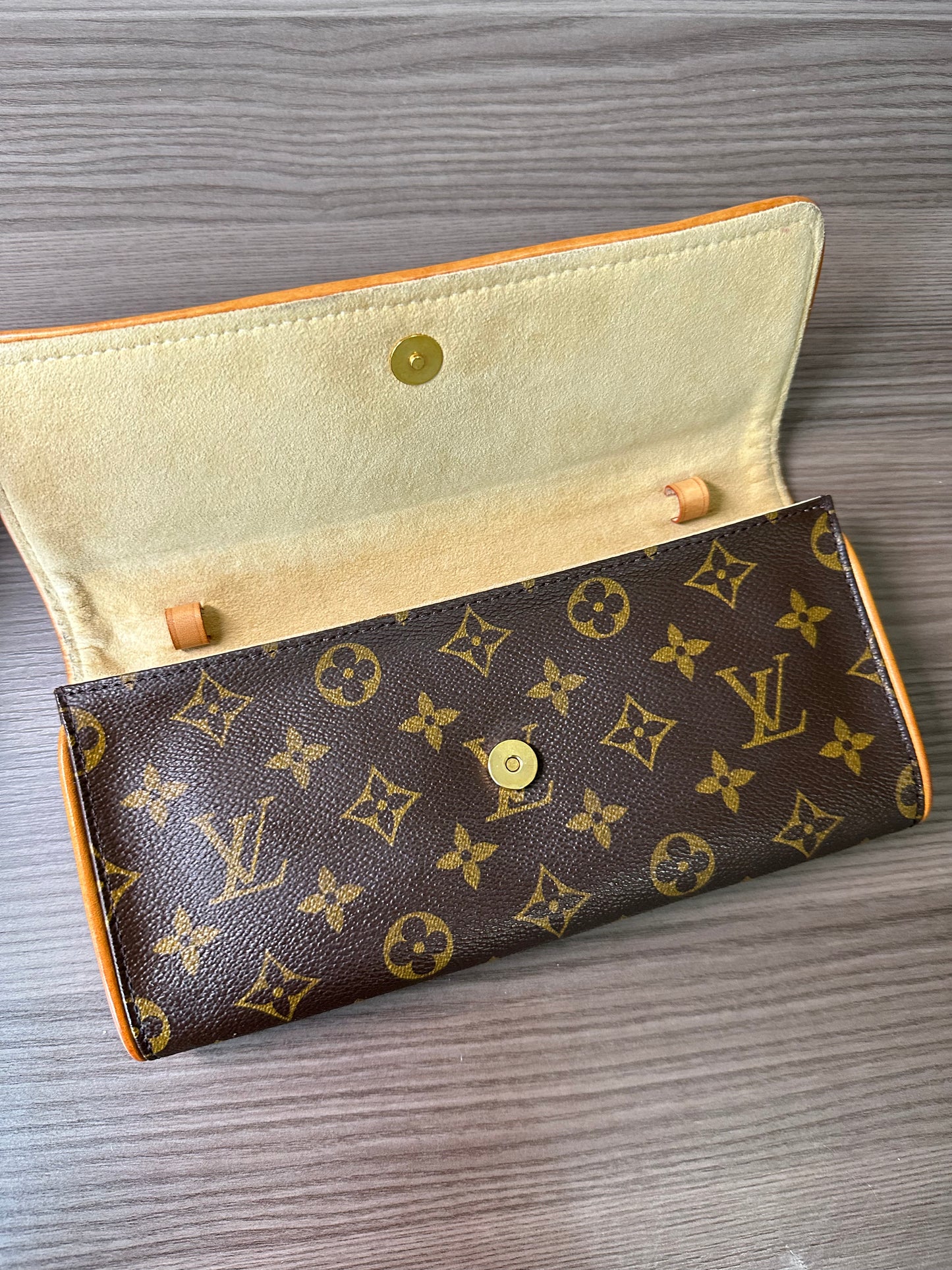 Pre-owned Authentic Louis Vuitton Pochette Twin GM Monogram Shoulder Bag