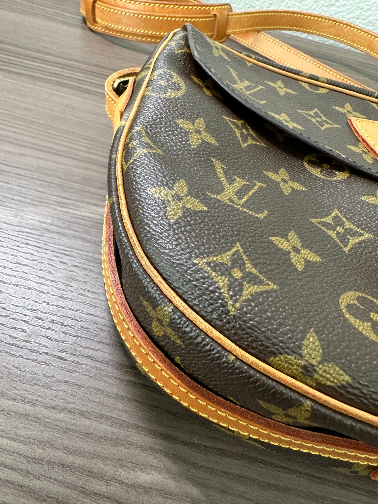 Pre-owned Louis Vuitton Jeune Fille MM Monogram Shoulder / Crossbody Bag