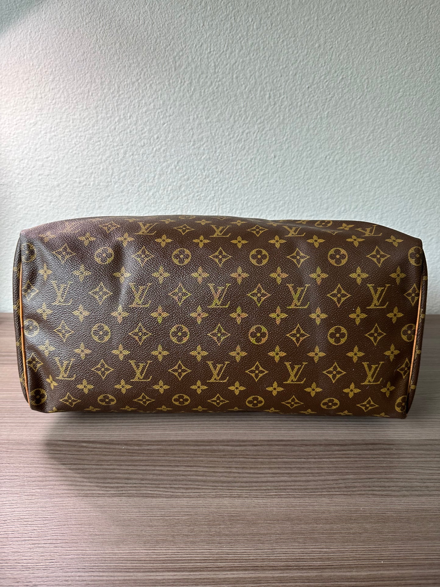 Pre-owned Authentic Louis Vuitton Speedy 40 Monogram Handbag