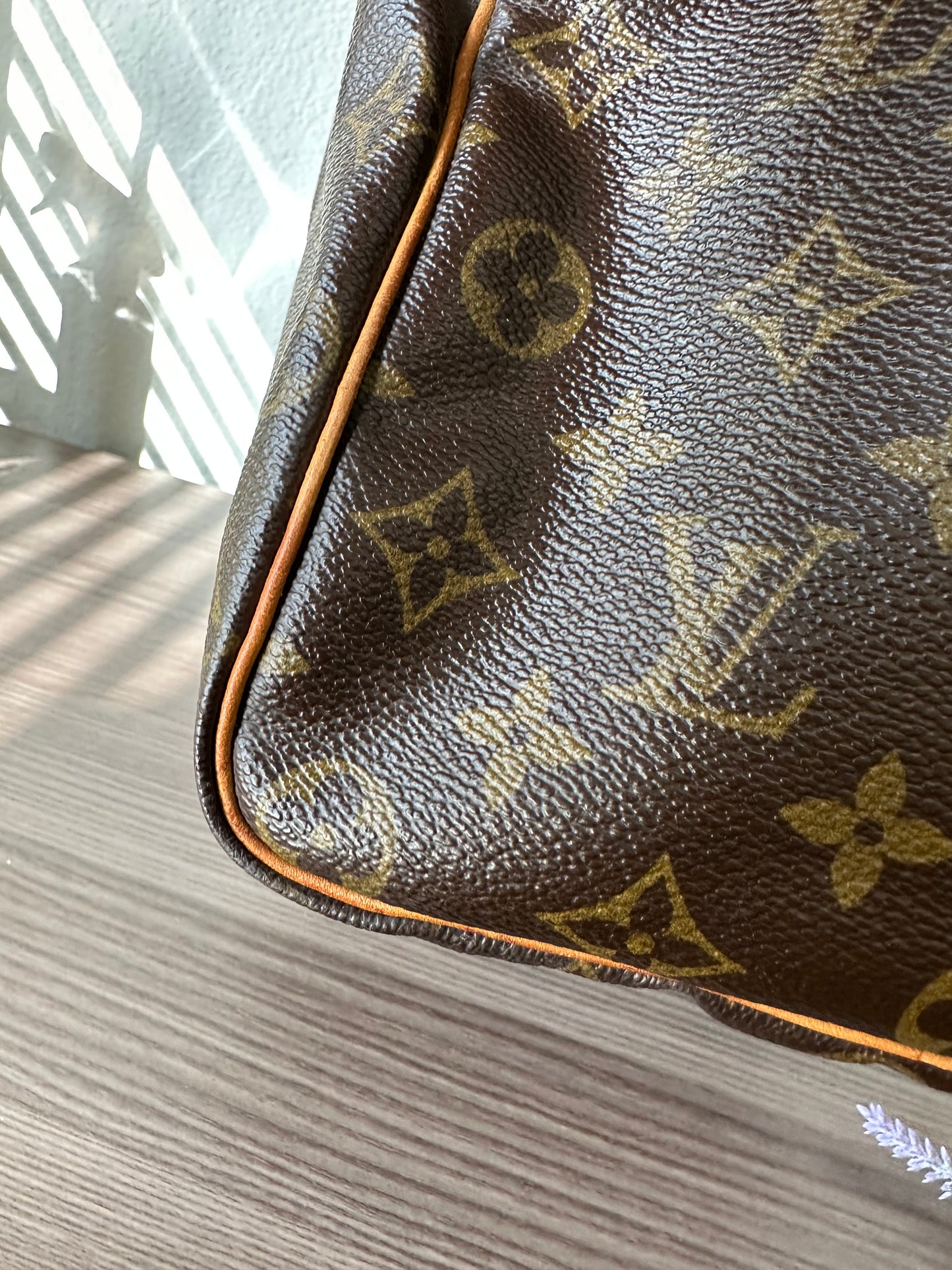 Pre-owned Louis Vuitton Speedy 40 Monogram Handbag