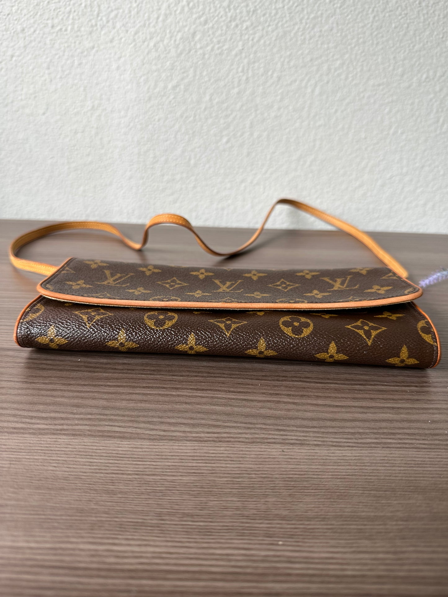 Pre-owned Authentic Louis Vuitton Pochette Twin GM Monogram Shoulder Bag