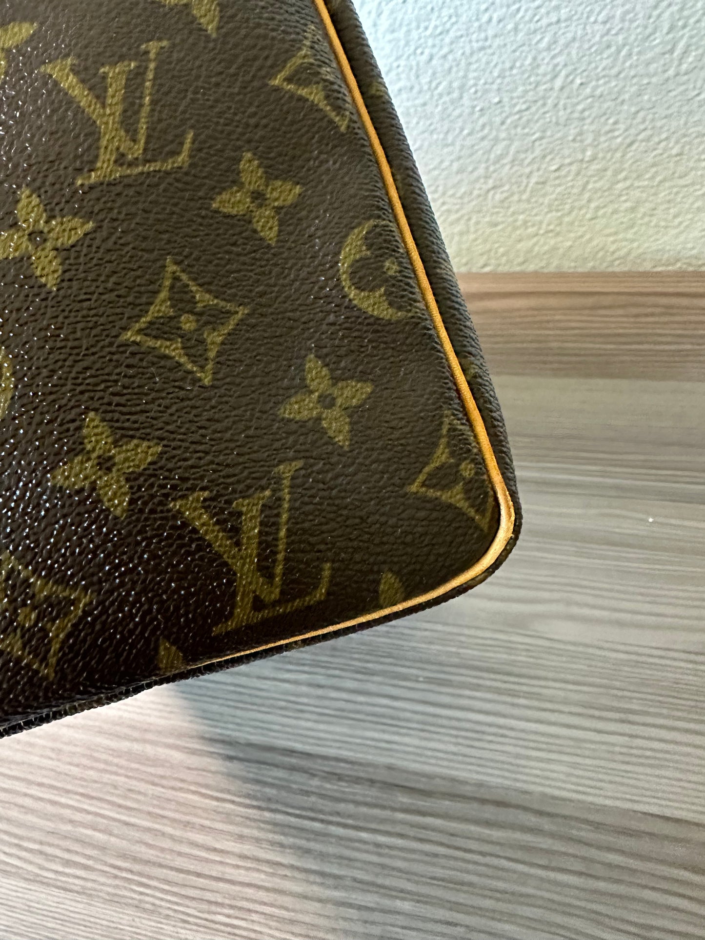 Pre-owned Authentic Louis Vuitton Speedy 30 Monogram Handbag