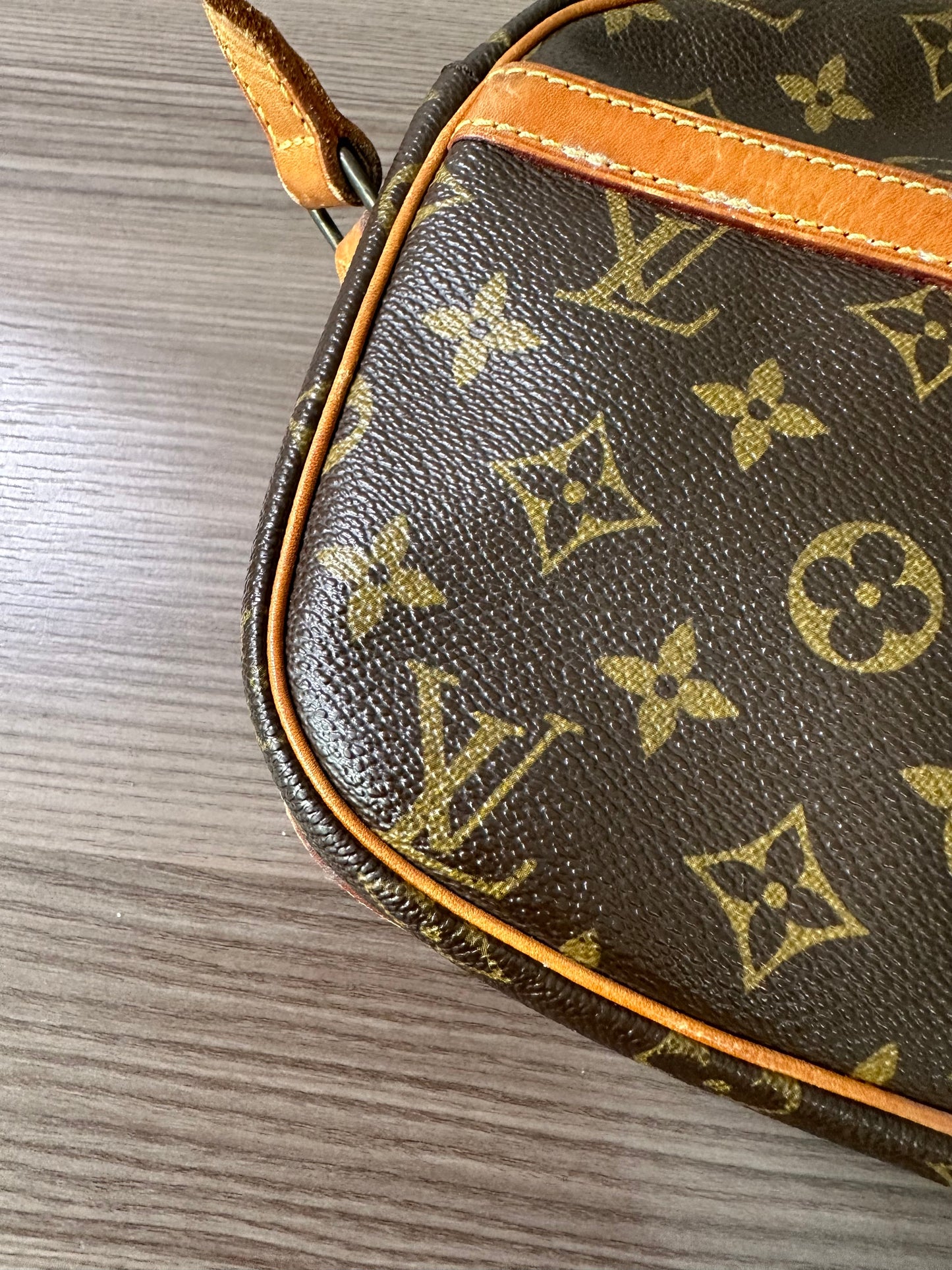 Pre-owned Authentic Louis Vuitton Senlis Shoulder / Crossbody Bag