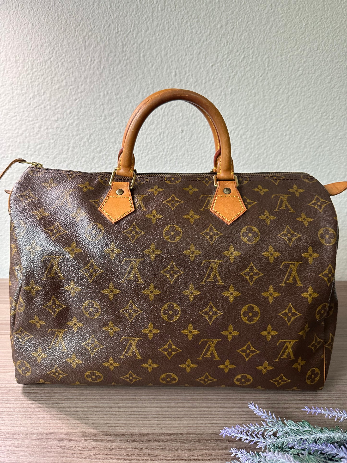 Pre-owned Louis Vuitton Speedy 35 Monogram Handbag