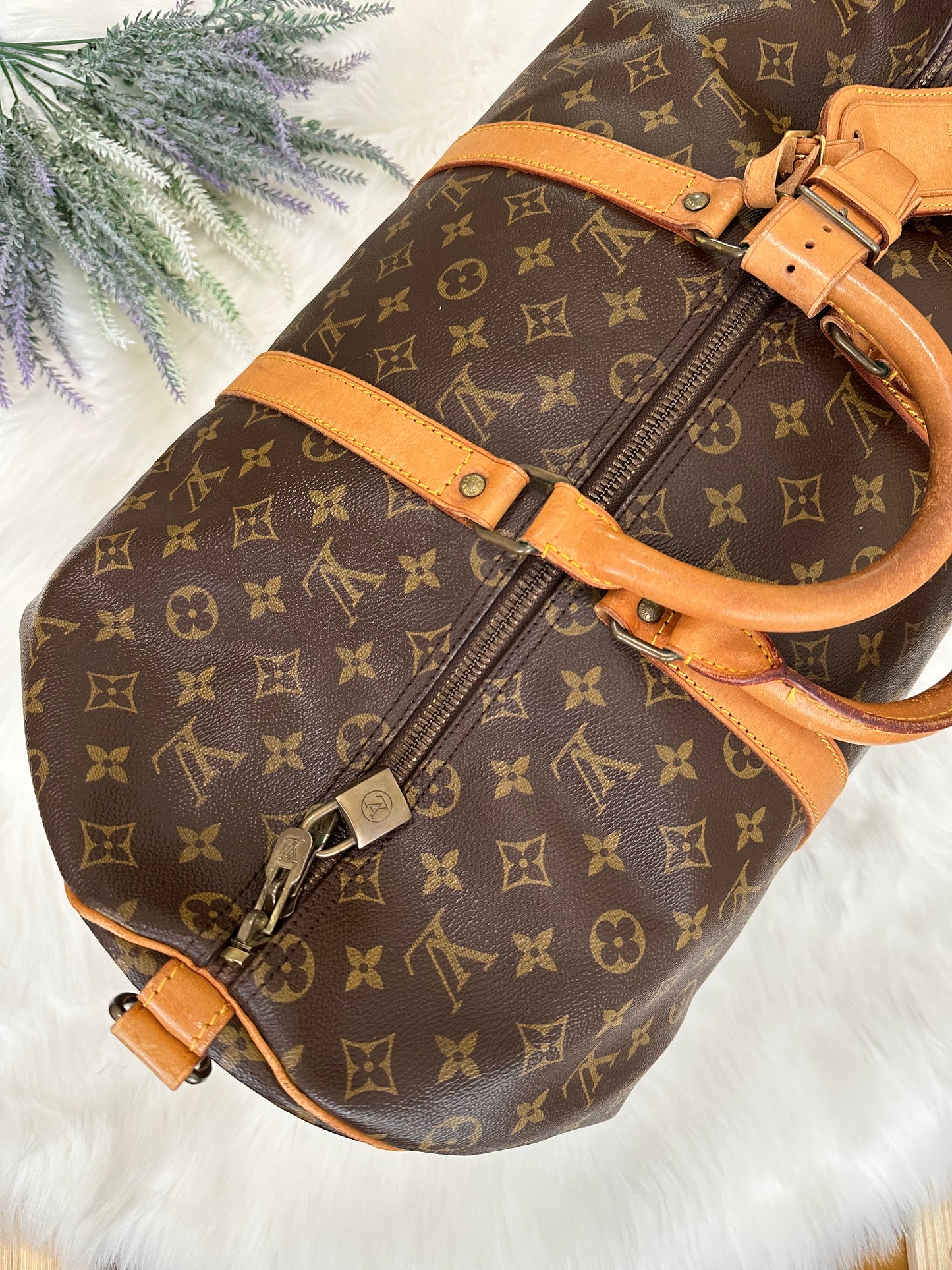 Pre-owned Louis Vuitton Keepall 50 Monogram Travel Handbag