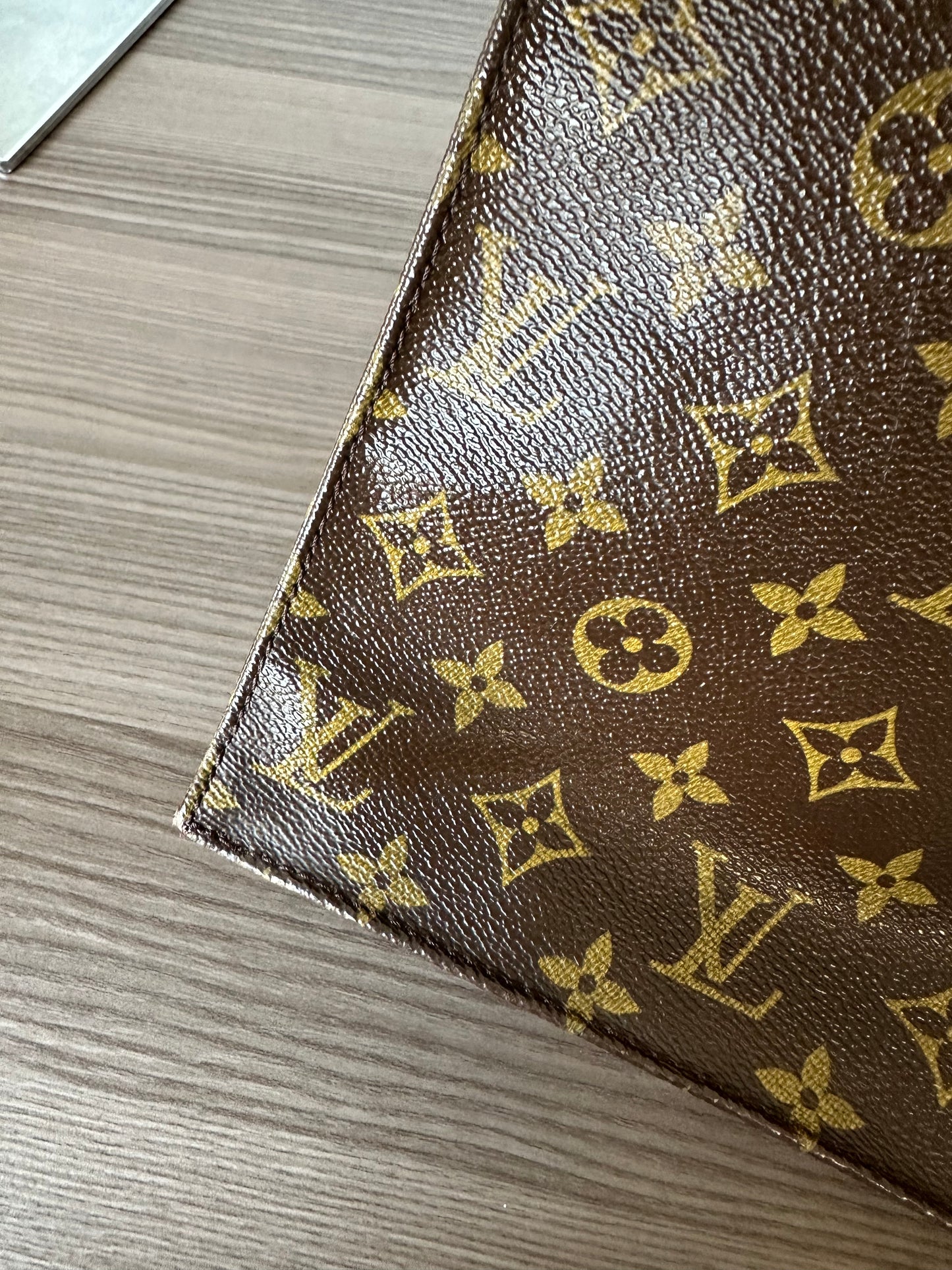 Pre-owned Authentic Louis Vuitton Sac Plat GM Monogram Handbag