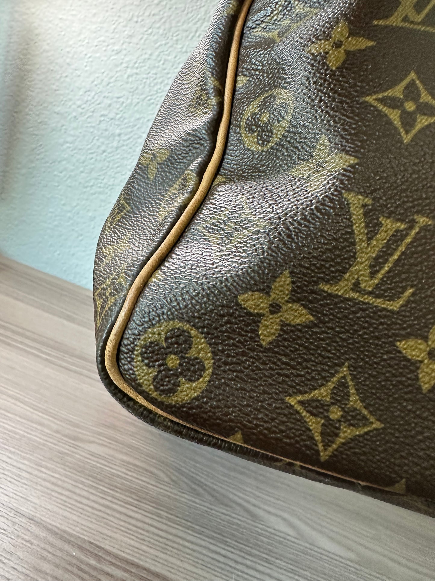 Pre-owned Authentic Louis Vuitton Speedy 40 Monogram Handbag