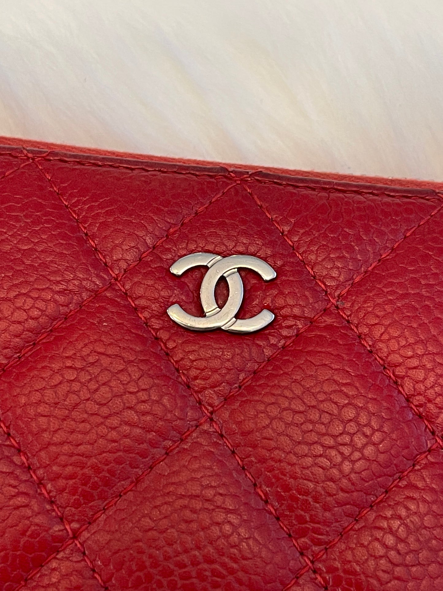 Pre-owned Chanel Matelasse Lambskin Zippy Red Long Wallet