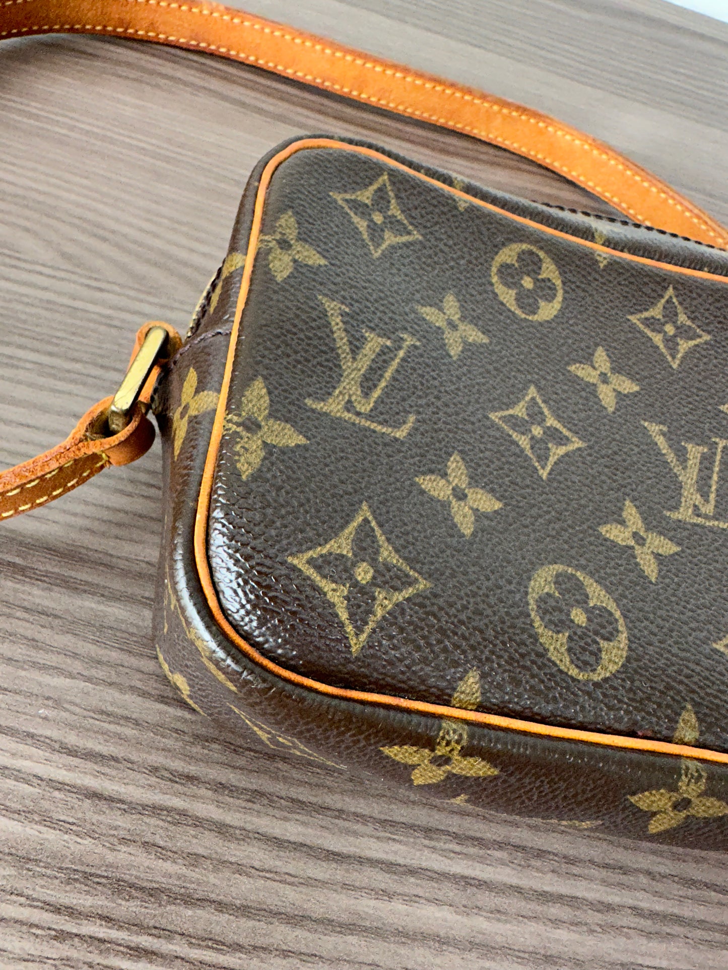 Pre-owned Louis Vuitton Pochette Cite Monogram Shoulder / Handbag