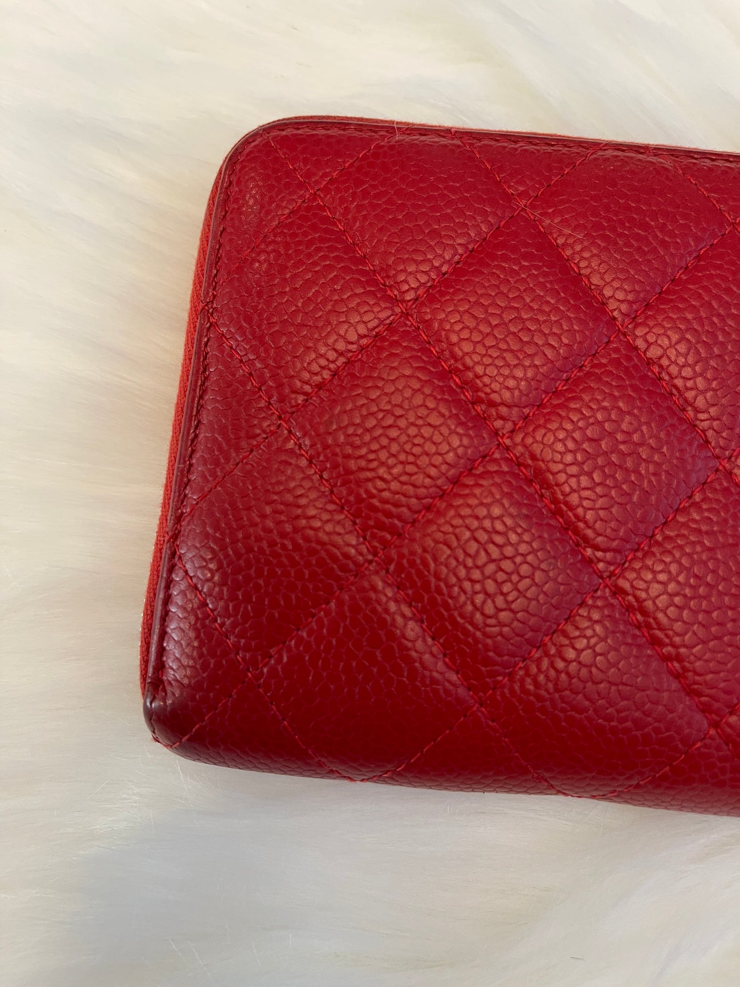 Pre-owned Chanel Matelasse Lambskin Zippy Red Long Wallet