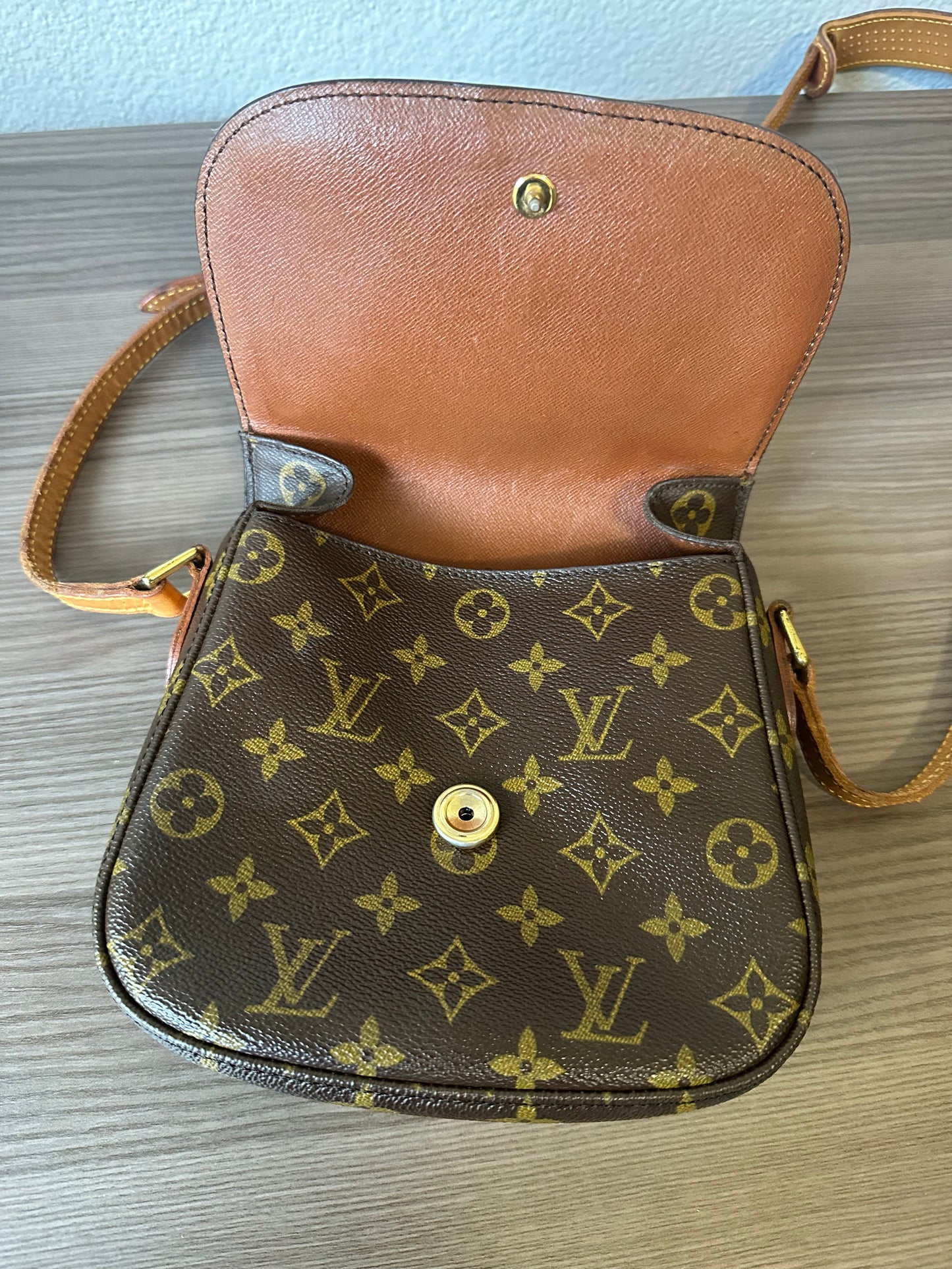 Pre-owned Louis Vuitton Saint Cloud MM Monogram Shoulder / Crossbody Bag