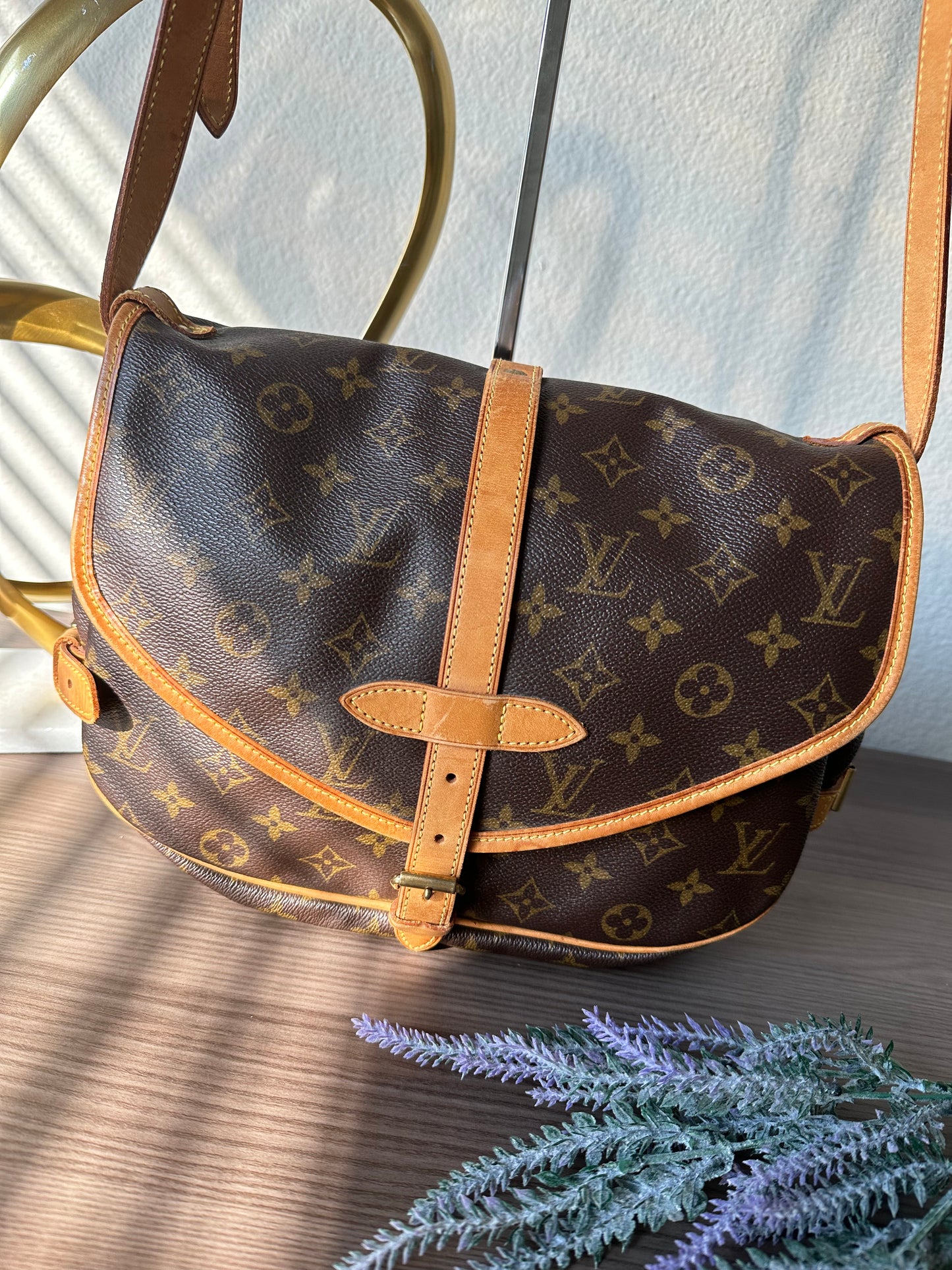 Pre-owned Louis Vuitton Saumur 30 Monogram Crossbody Bag