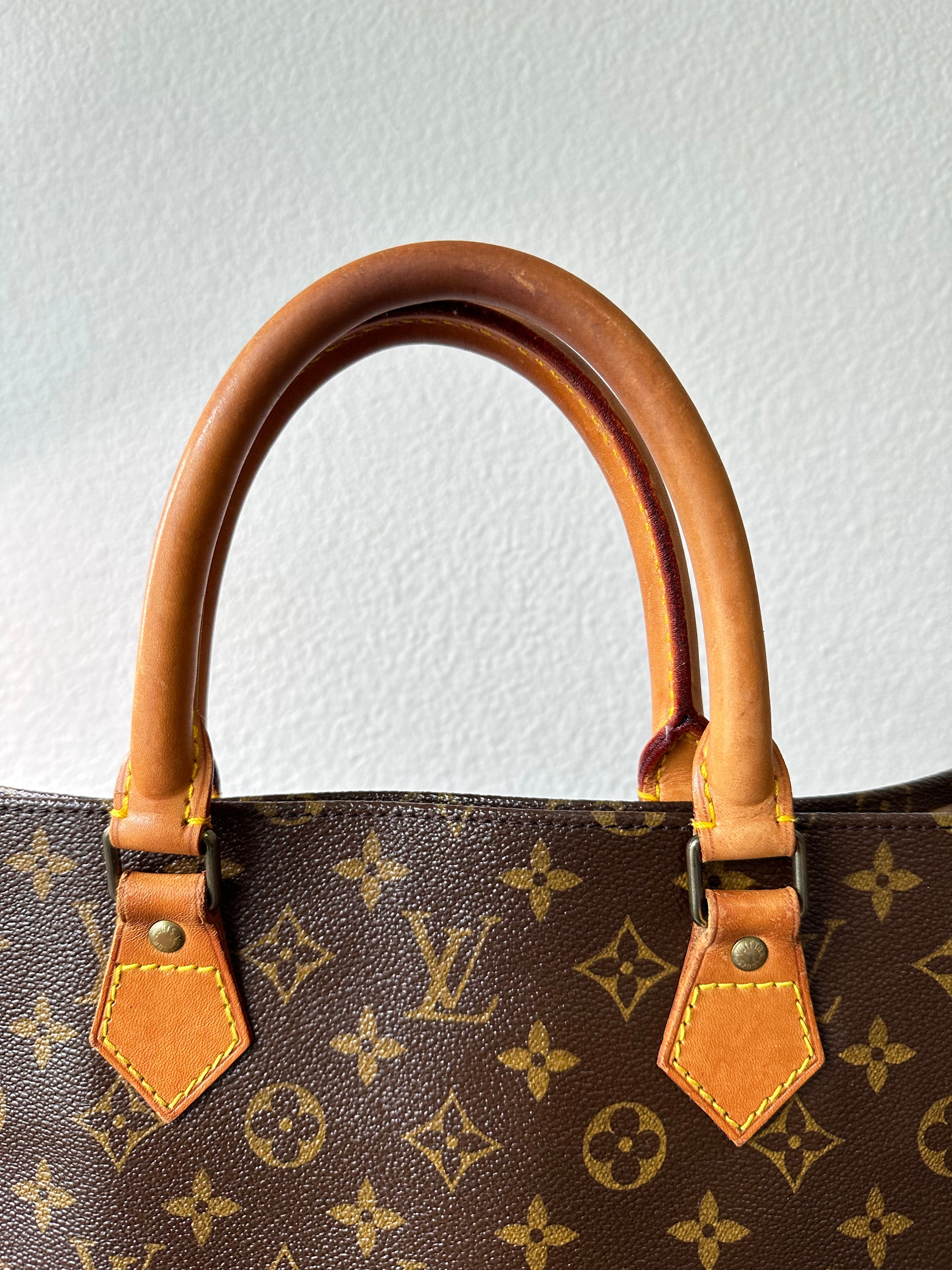 Pre Owned Authentic Louis Vuitton Handbags