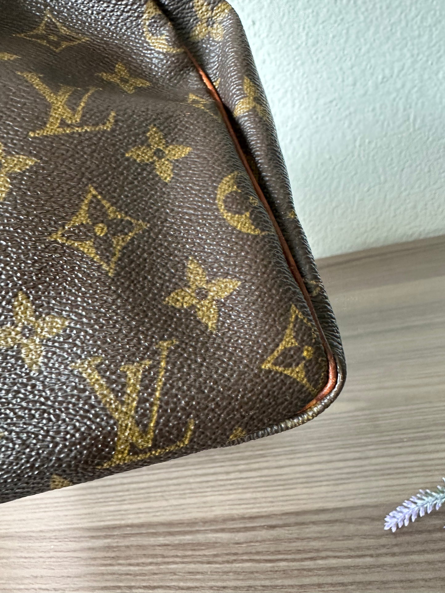 Pre-owned Authentic Louis Vuitton Speedy 30 Monogram Handbag