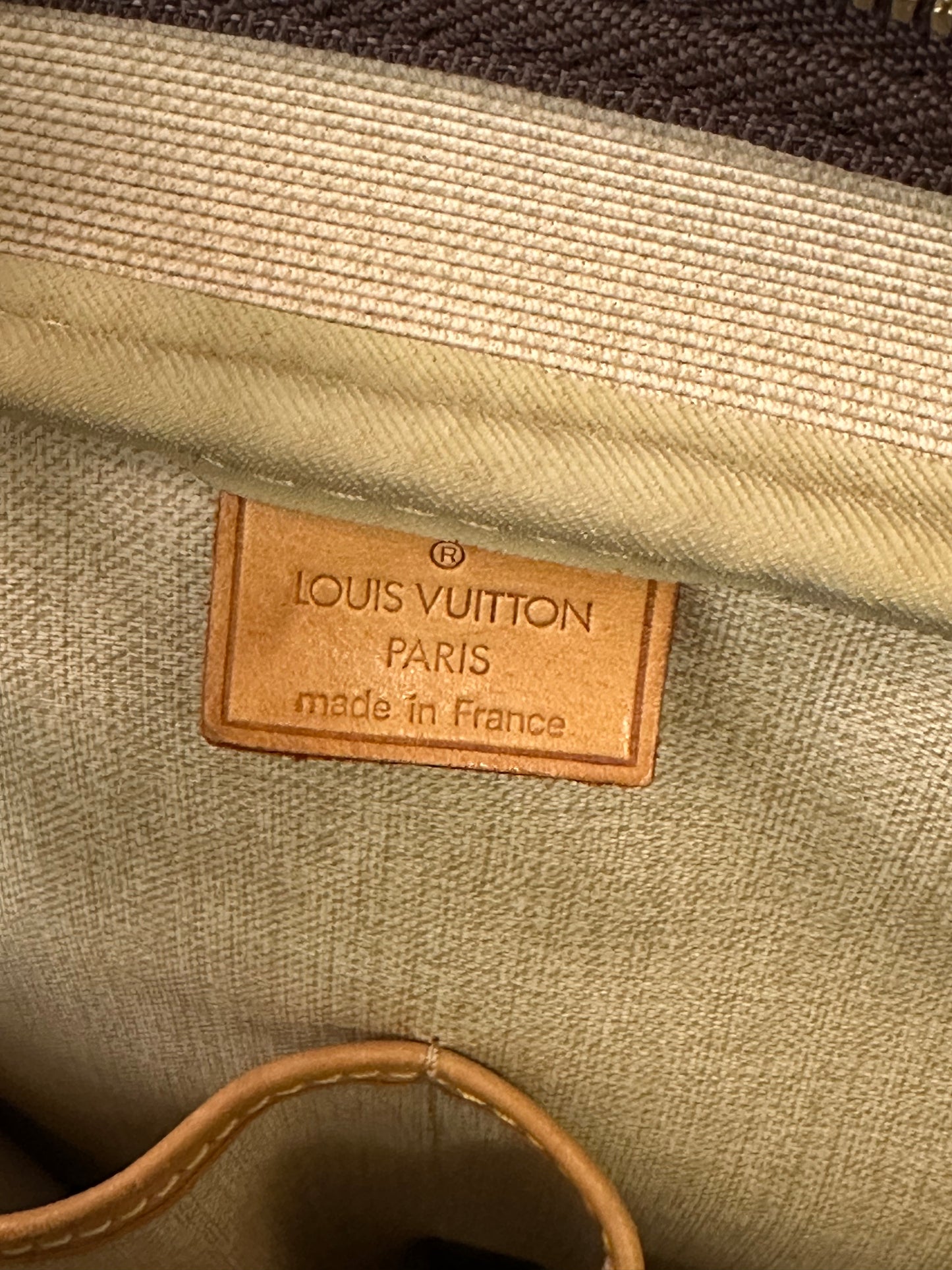 Pre-owned Authentic Louis Vuitton Deauville Monogram Handbag