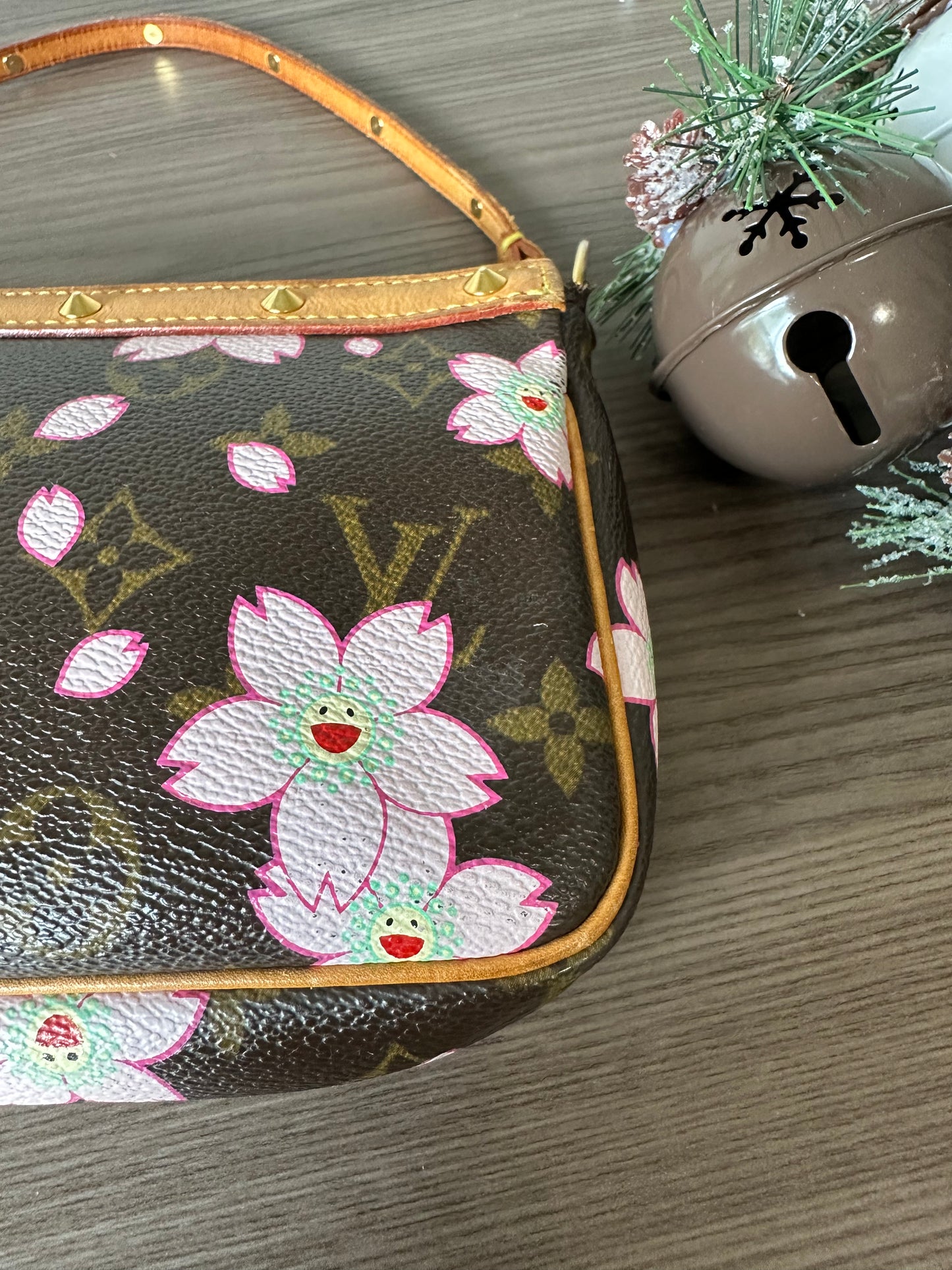 After 18 years, I finally got my ultimate holy grail bag! The Murakami pink  cherry blossom pochette 🌸🌸 : r/Louisvuitton