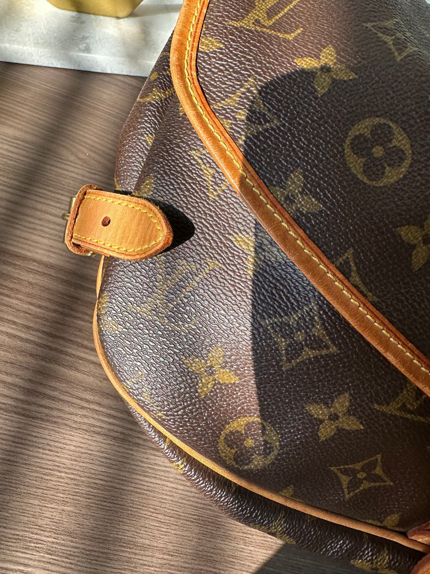 Pre-owned Louis Vuitton Saumur 30 Monogram Crossbody Bag