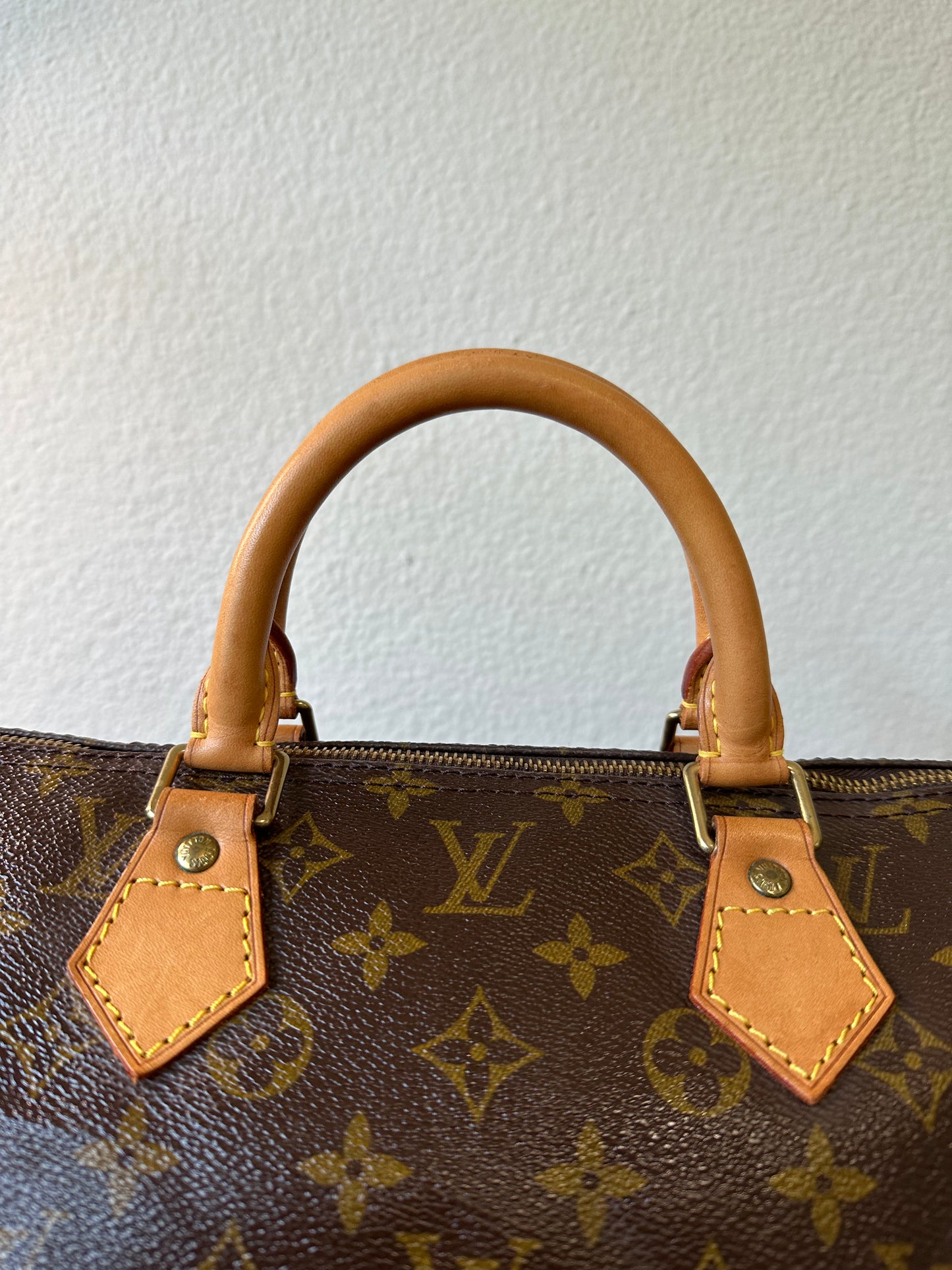 Pre-owned Louis Vuitton Speedy 40 Monogram Handbag