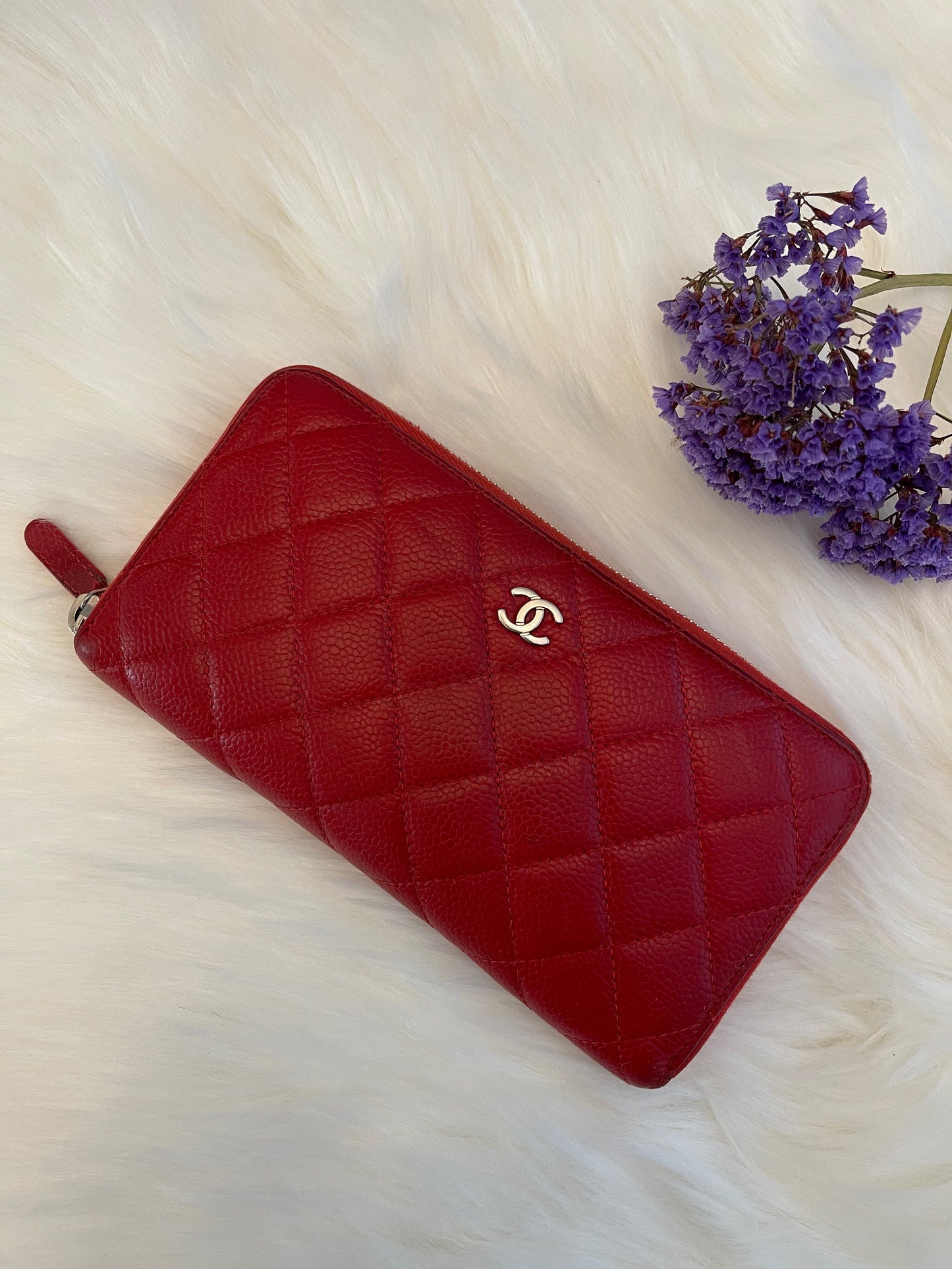 Pre-owned Chanel Matelasse Lambskin Zippy Red Long Wallet