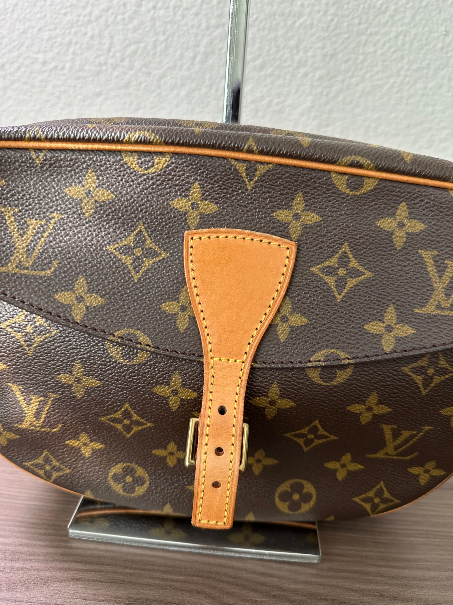 Pre-owned Louis Vuitton Jeune Fille MM Monogram Shoulder / Crossbody Bag